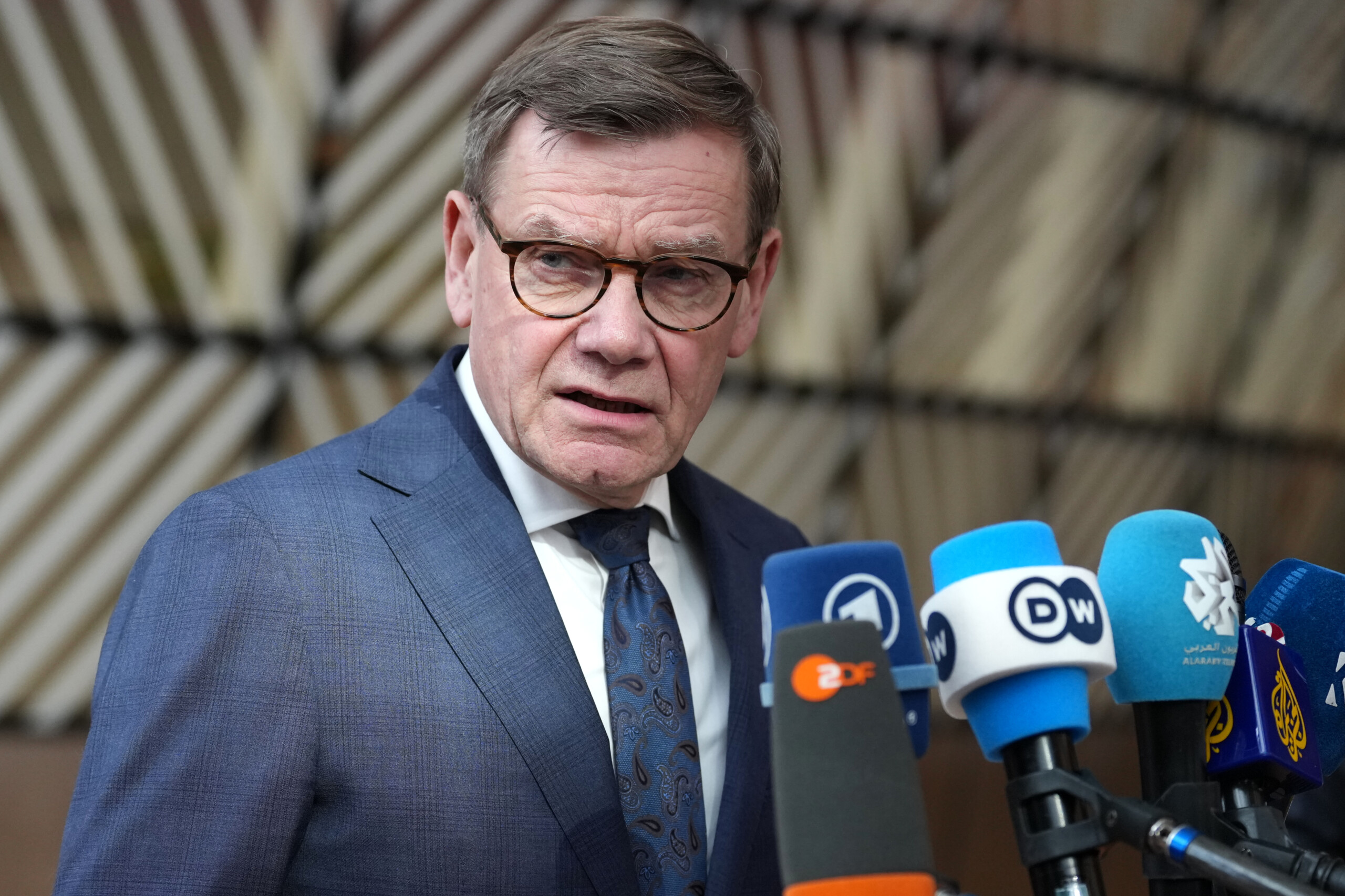 ukraine berlin we have confidence in us support the eu should be at the negotiating table scaled