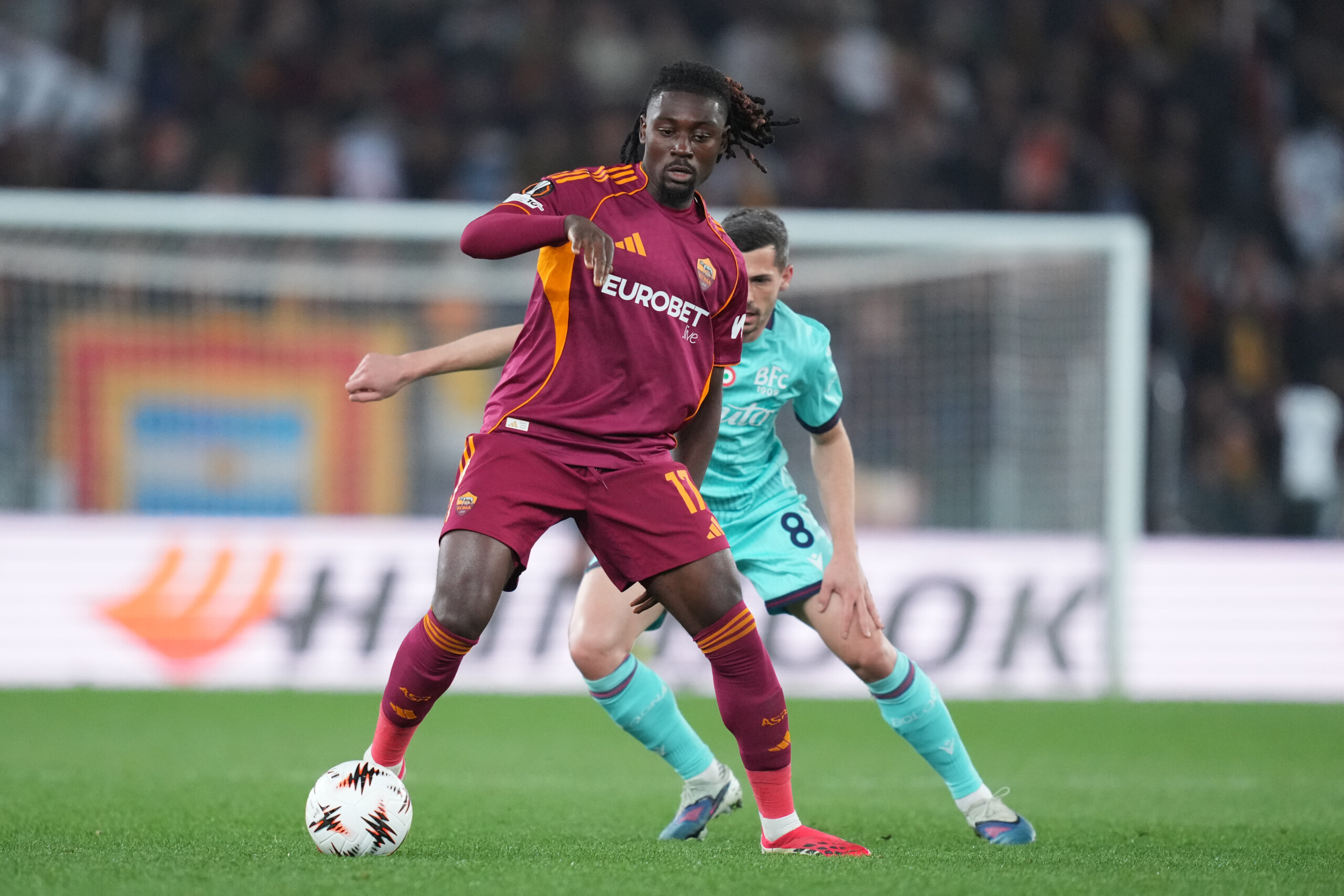 football roma kone suffers hamstring injury out for a month scaled