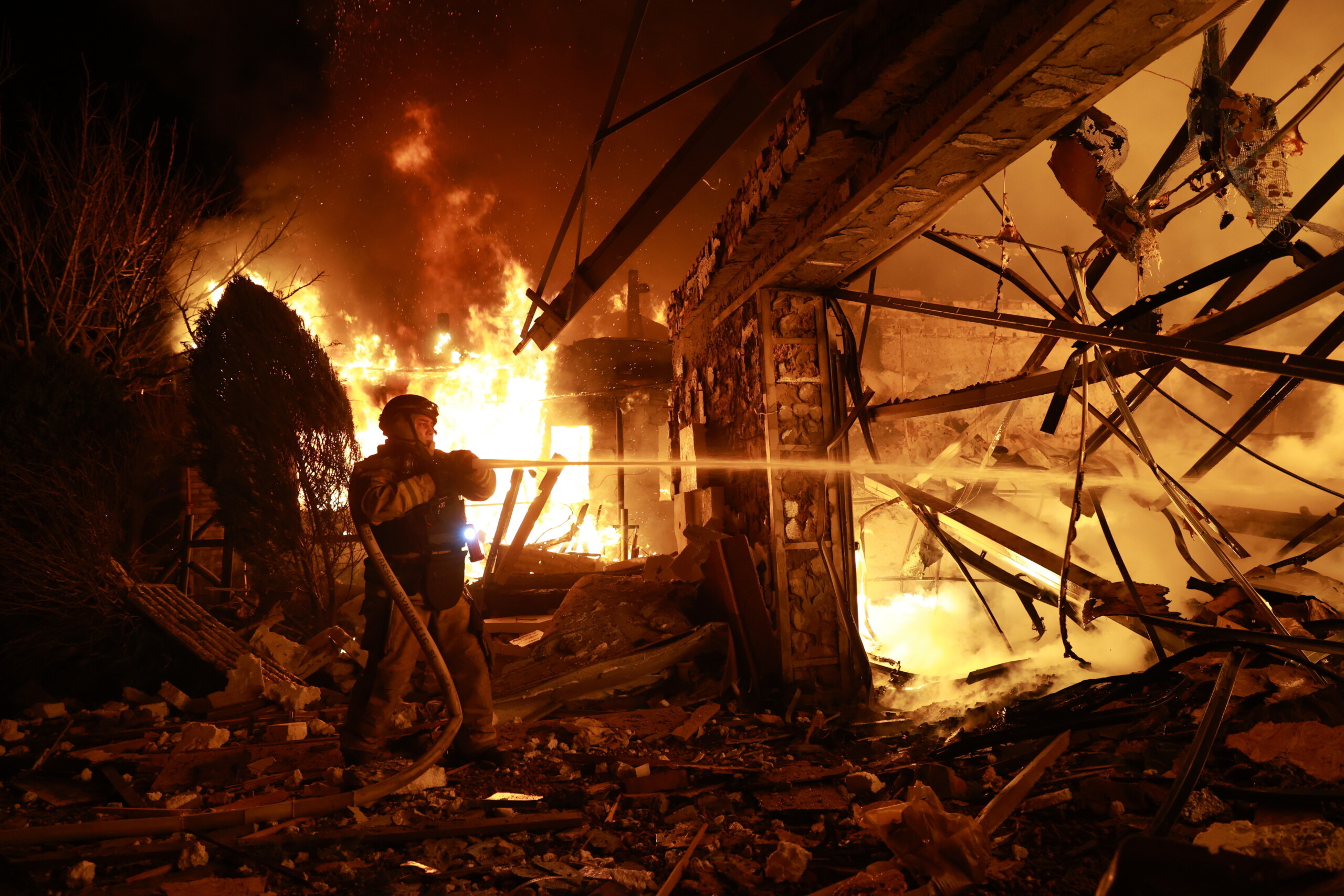 Ukraine, Kyiv: at least two killed in drone attack on Zaporizhzhia 1 ukraine kyiv at least two killed in drone attack on zaporizhzhia scaled