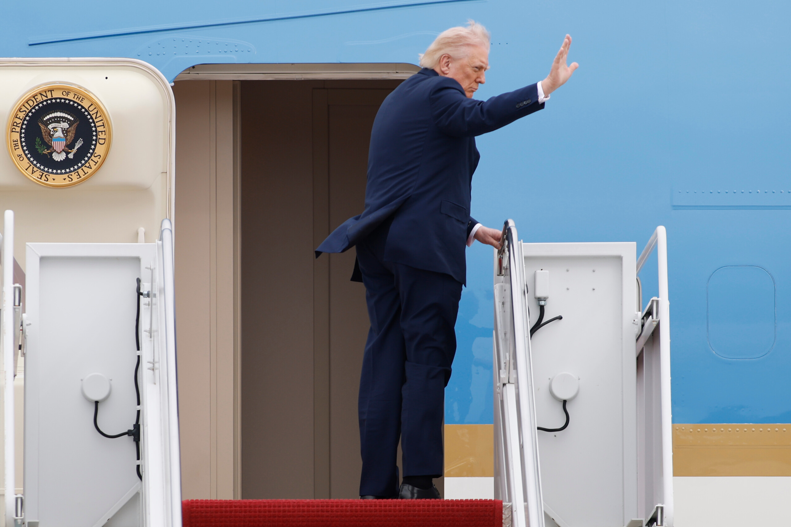 iran axios trump assembles team for possible negotiations with tehran scaled