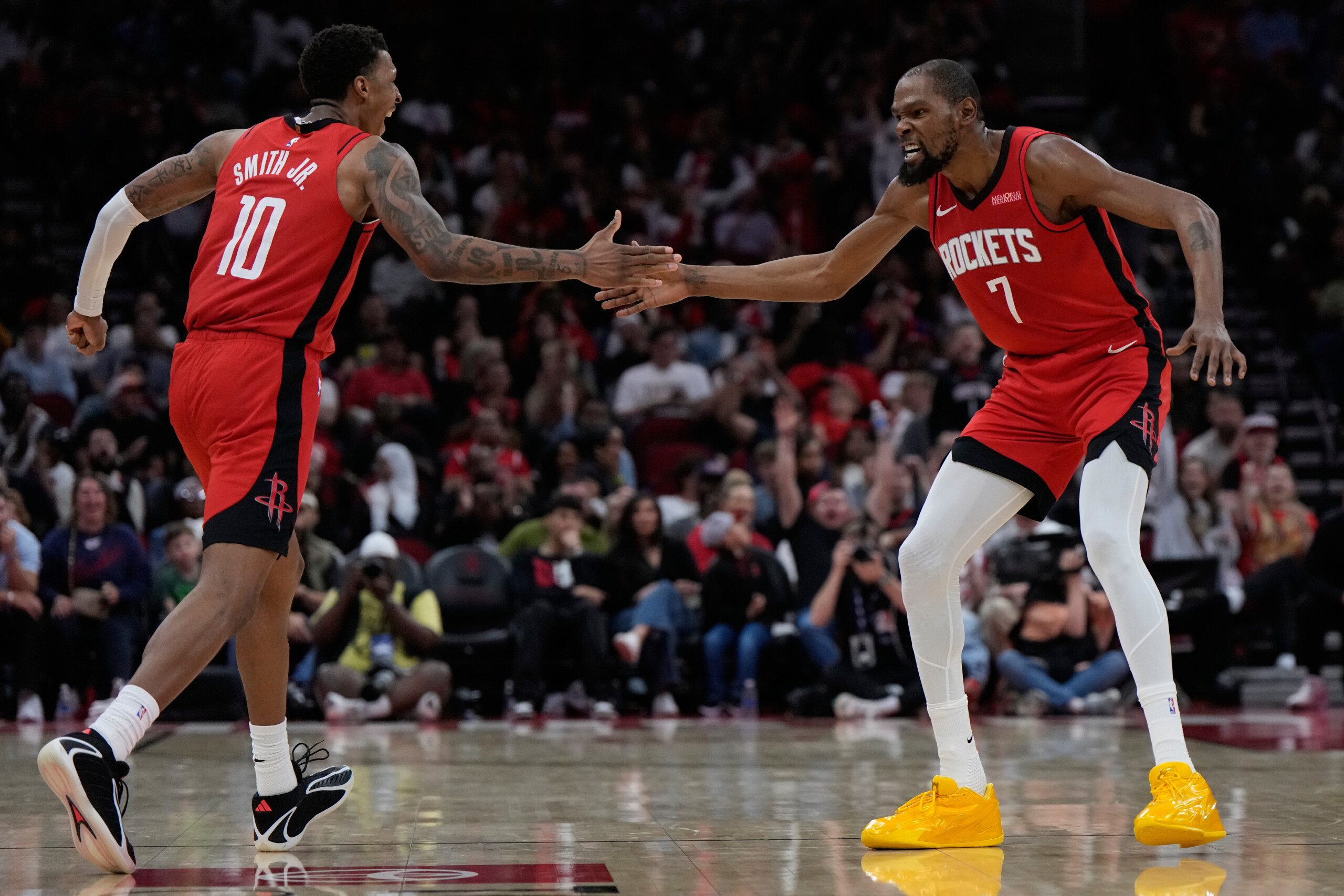 nba lakers win again in orlando oklahoma city make it 11 in a row scaled