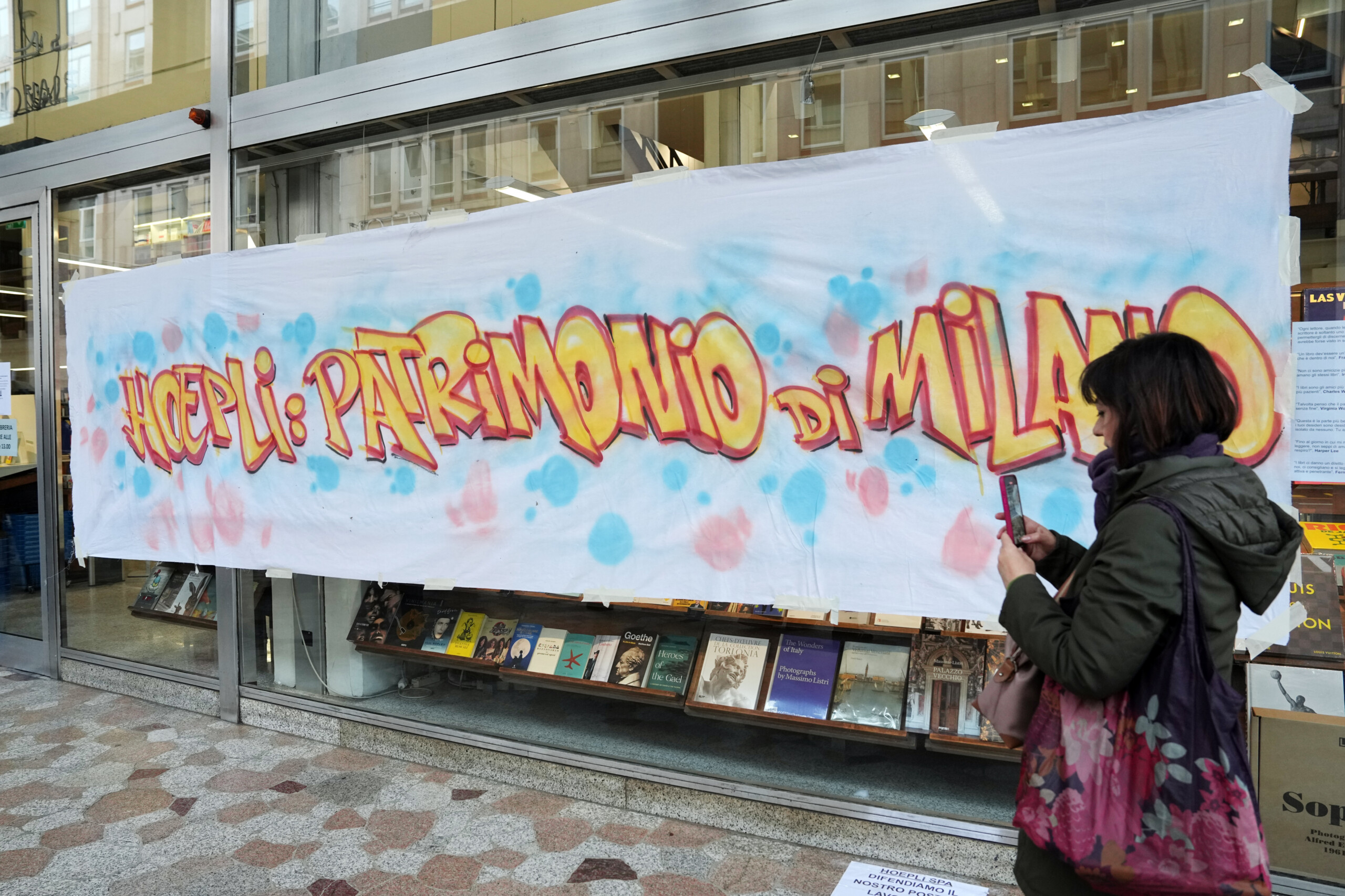 hoepli mondadori submits bid to acquire the education division scaled