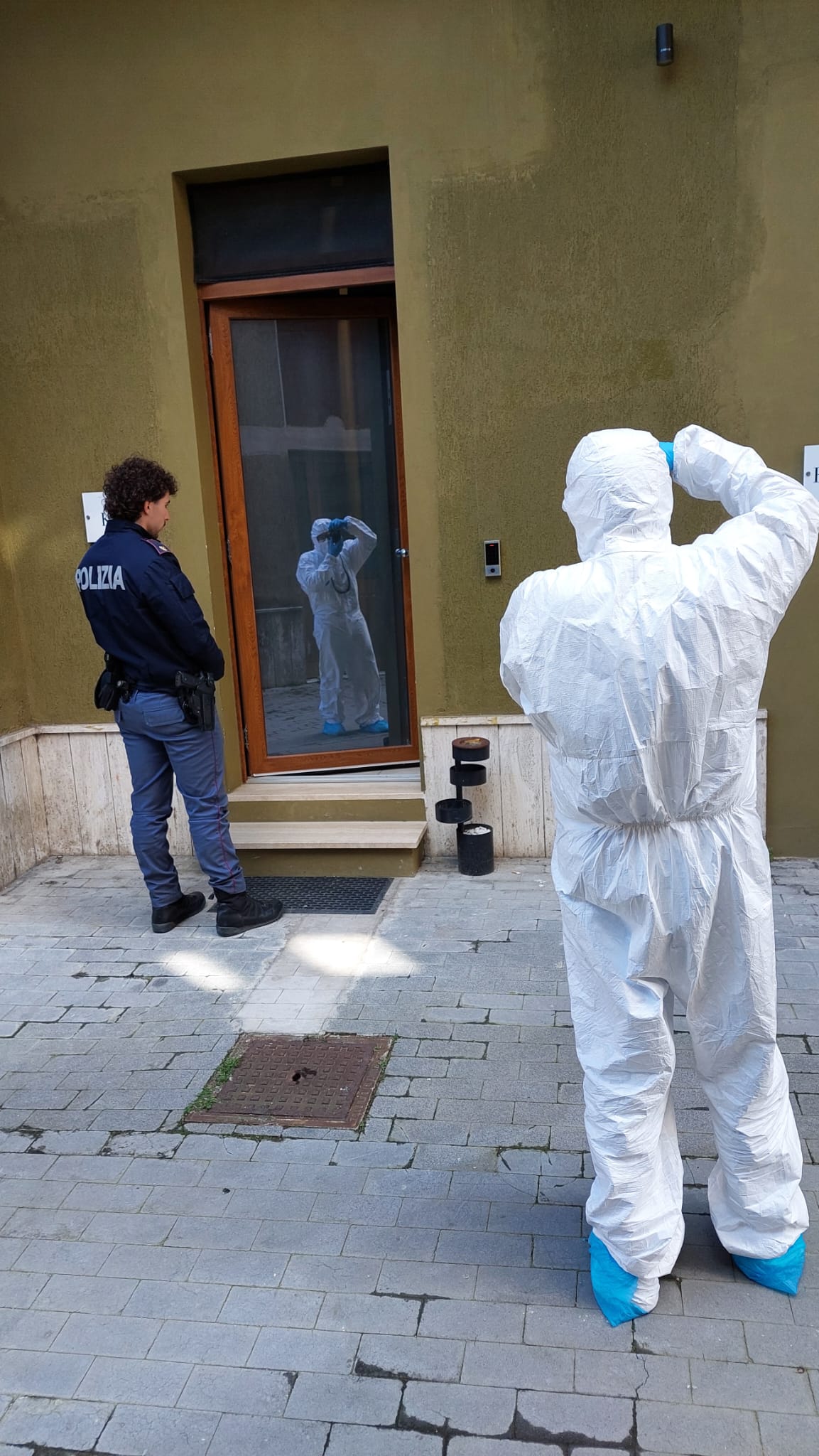 macerata 26 year old woman found dead in bb in civitanova marche