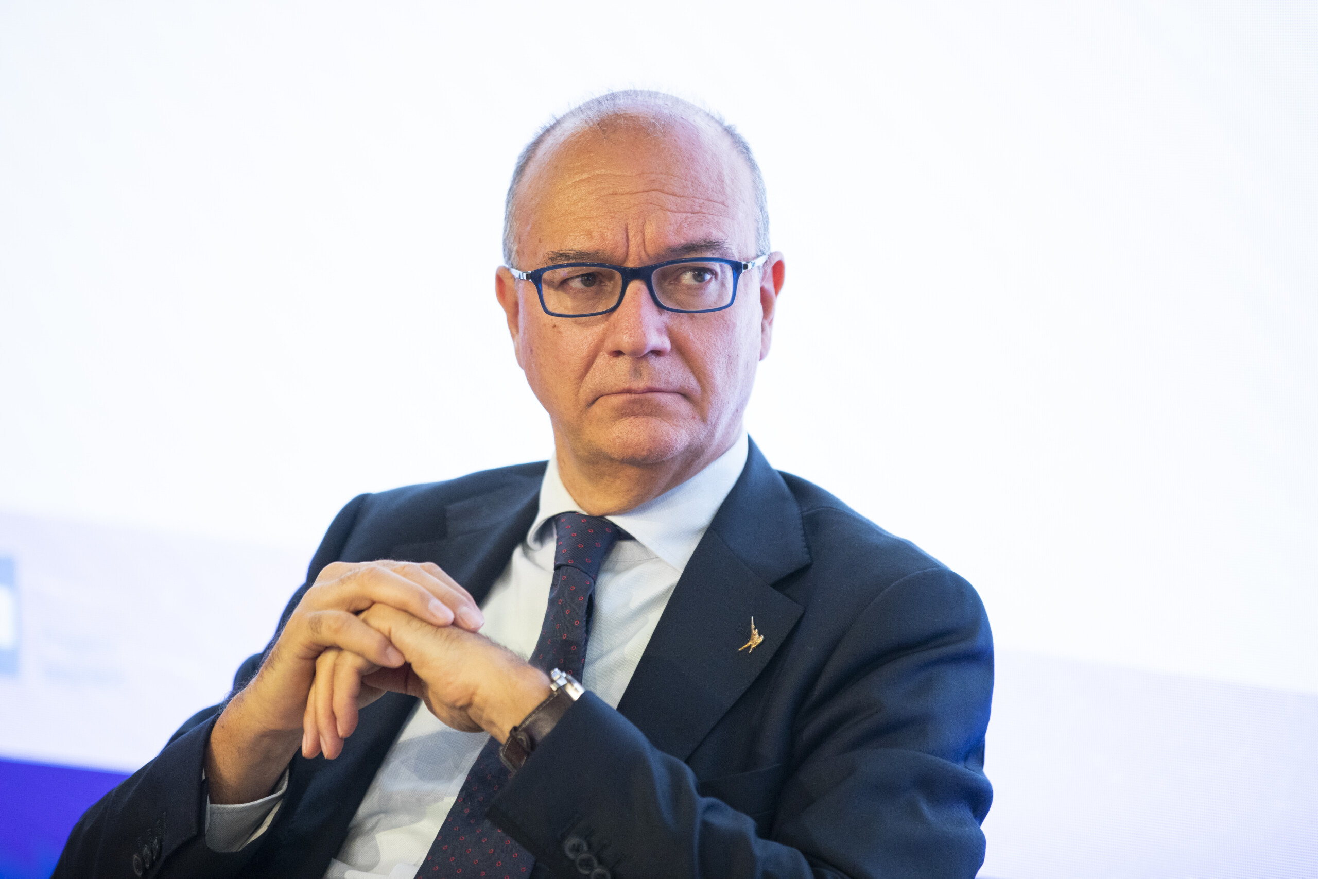 Bergamo: Valditara visits teacher stabbed in hospital 1 bergamo valditara visits teacher stabbed in hospital scaled