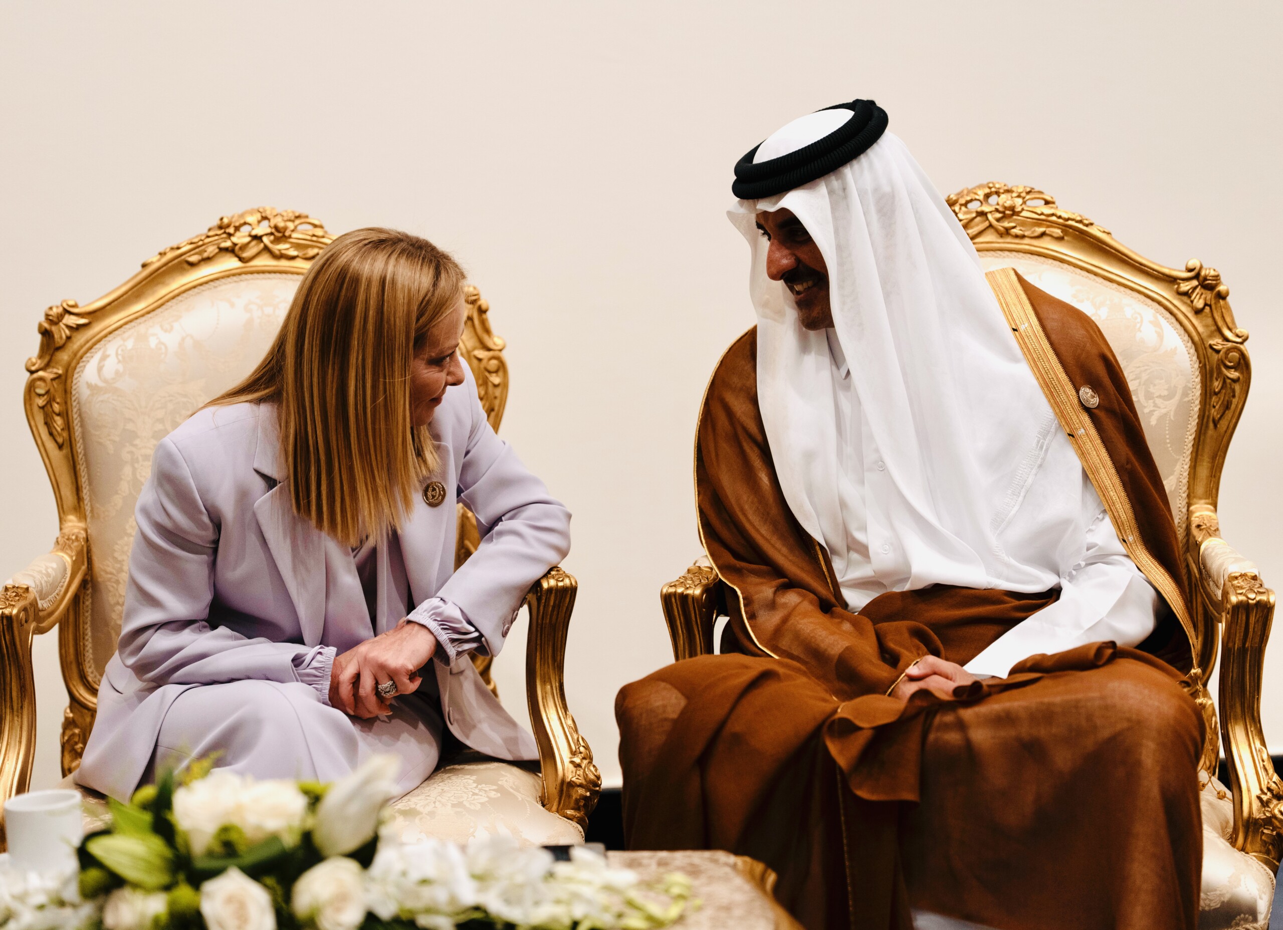 government meloni has arrived in doha and is set to meet the emir of qatar al thani scaled