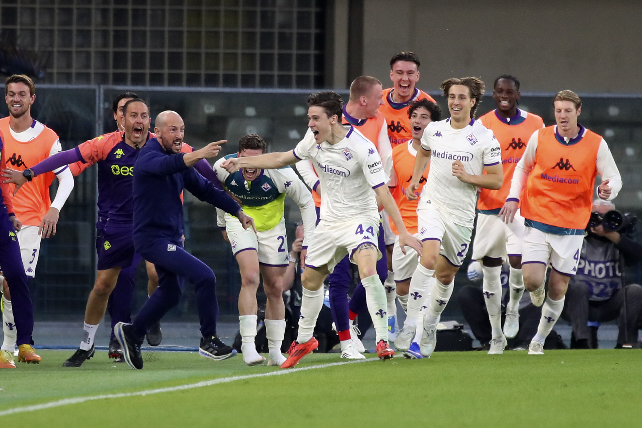 soccer serie a fiorentina beats verona 0 1 at bentegodi scaled