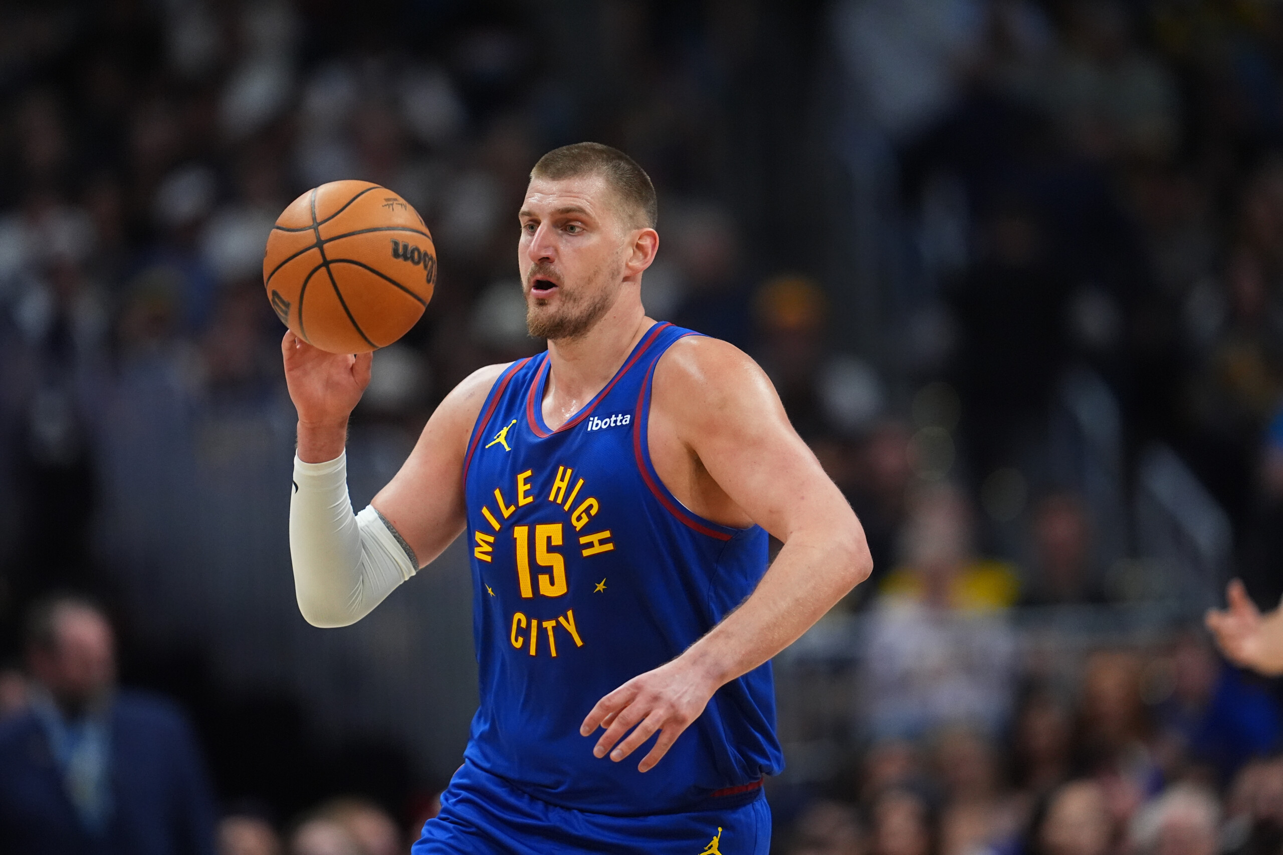 basketball nba denver beat san antonio with 40 points from jokic pistons top the east scaled