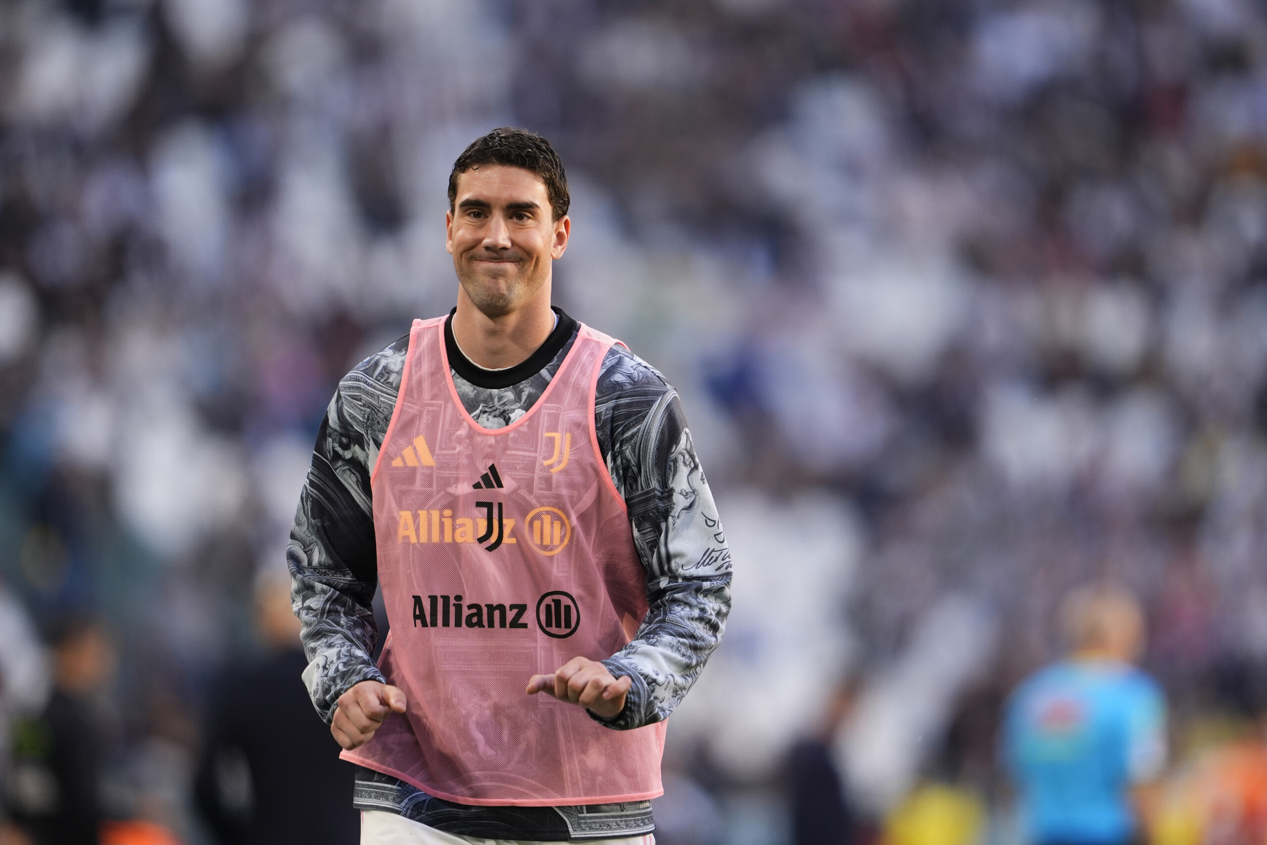 juventus vlahovic out for 2 3 weeks with a minor calf injury scaled