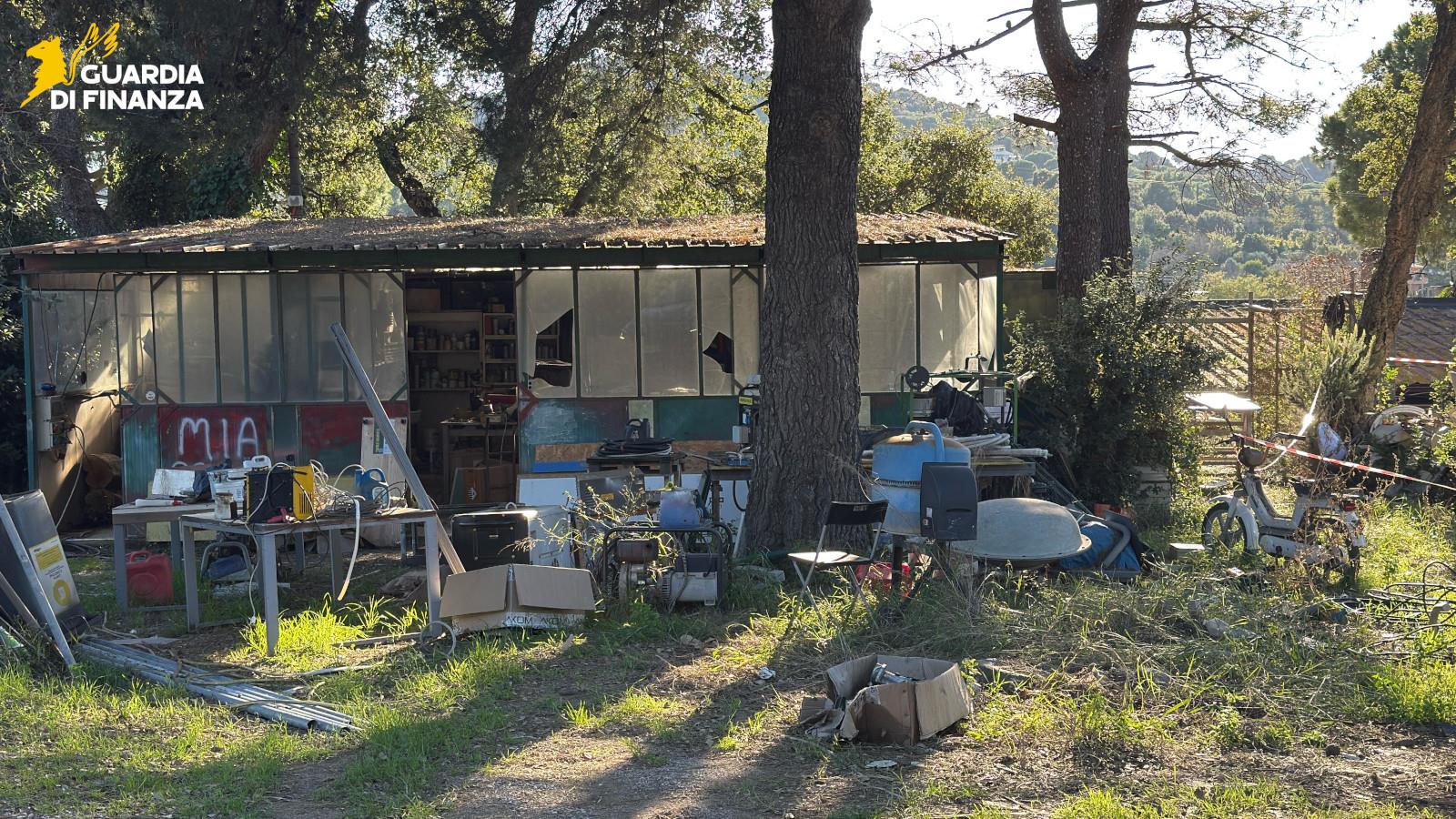 5 tonnes of hazardous waste seized on the Island of Elba 1 5 tonnes of hazardous waste seized on the island of elba