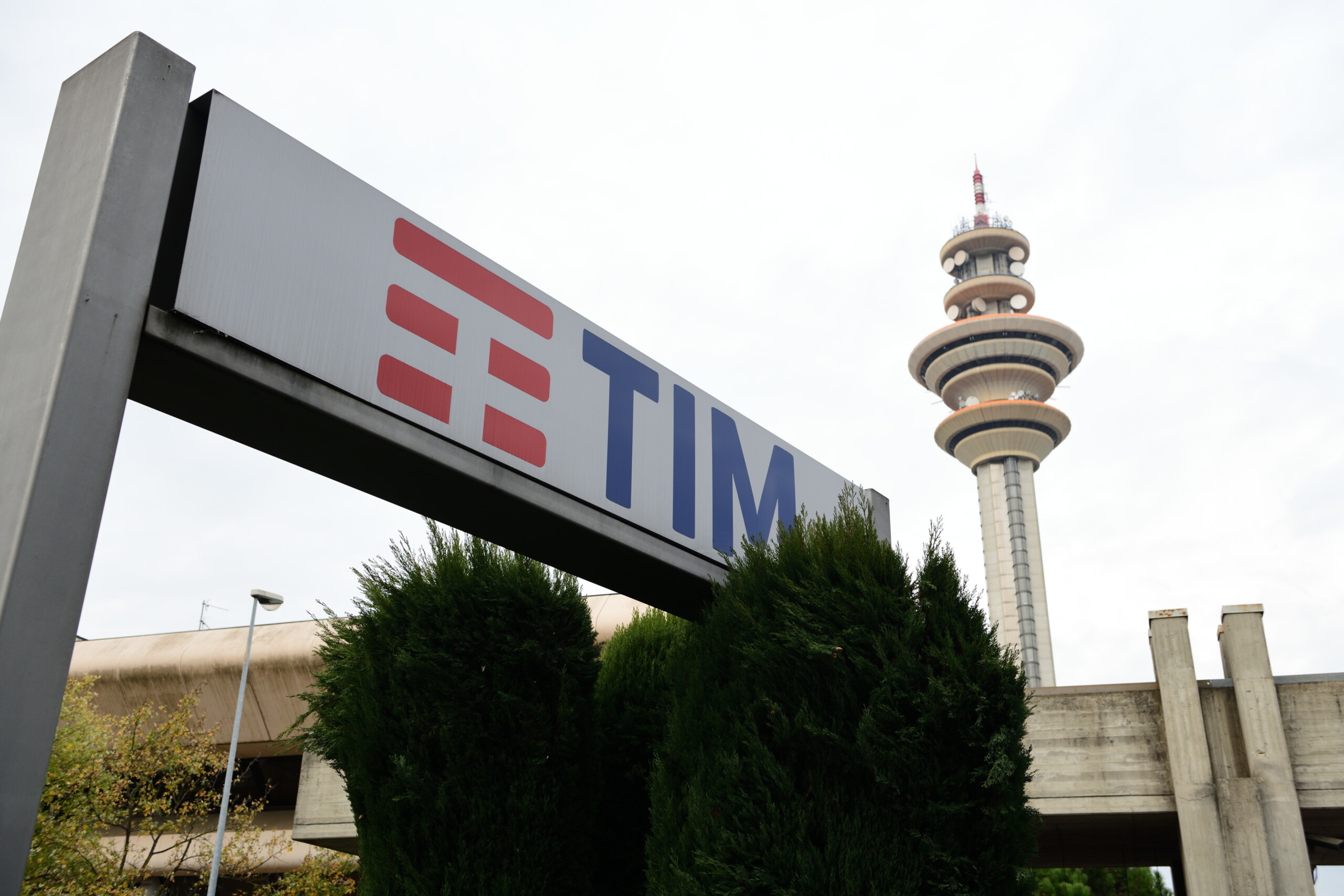 tim eu commission gives green light to sale of sparkle to retelit mef scaled