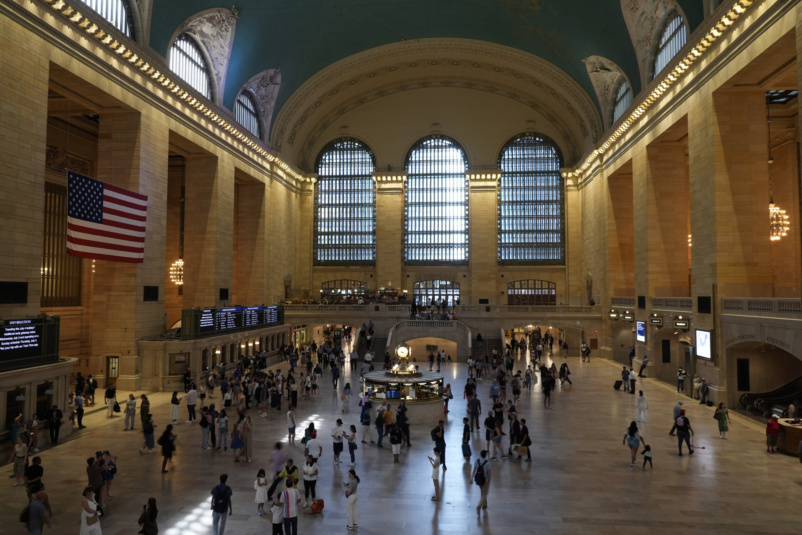 New York: stabbing at Grand Central Station – two seriously injured 1 new york stabbing at grand central station two seriously injured scaled