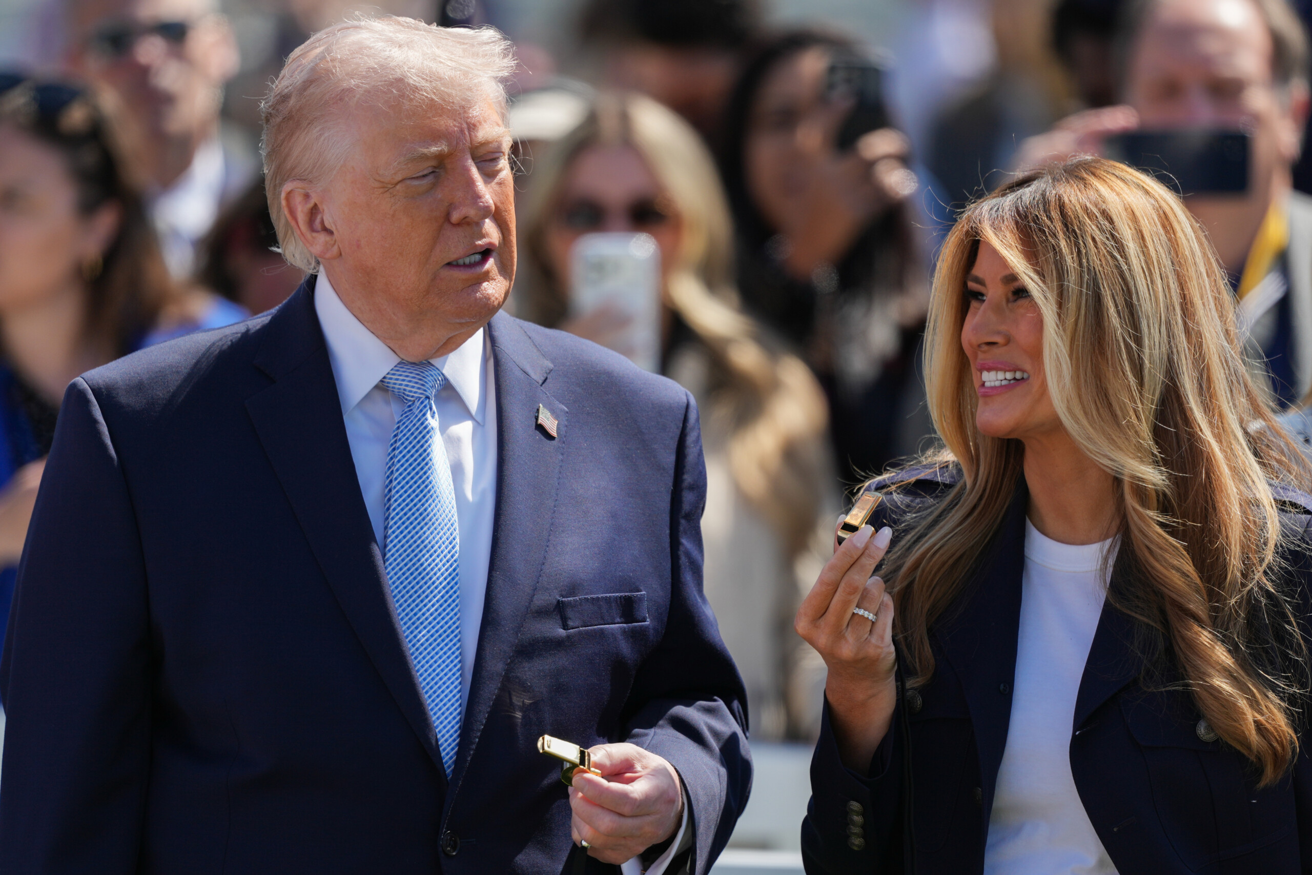 USA, Trump: "Melania had the right to speak about Epstein" 1 usa trump melania had the right to speak about epstein scaled