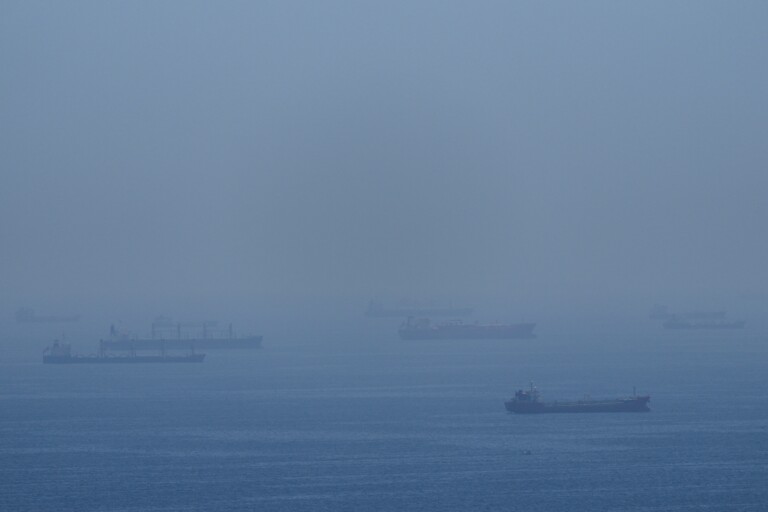 iran british army the situation in the strait of hormuz is critical