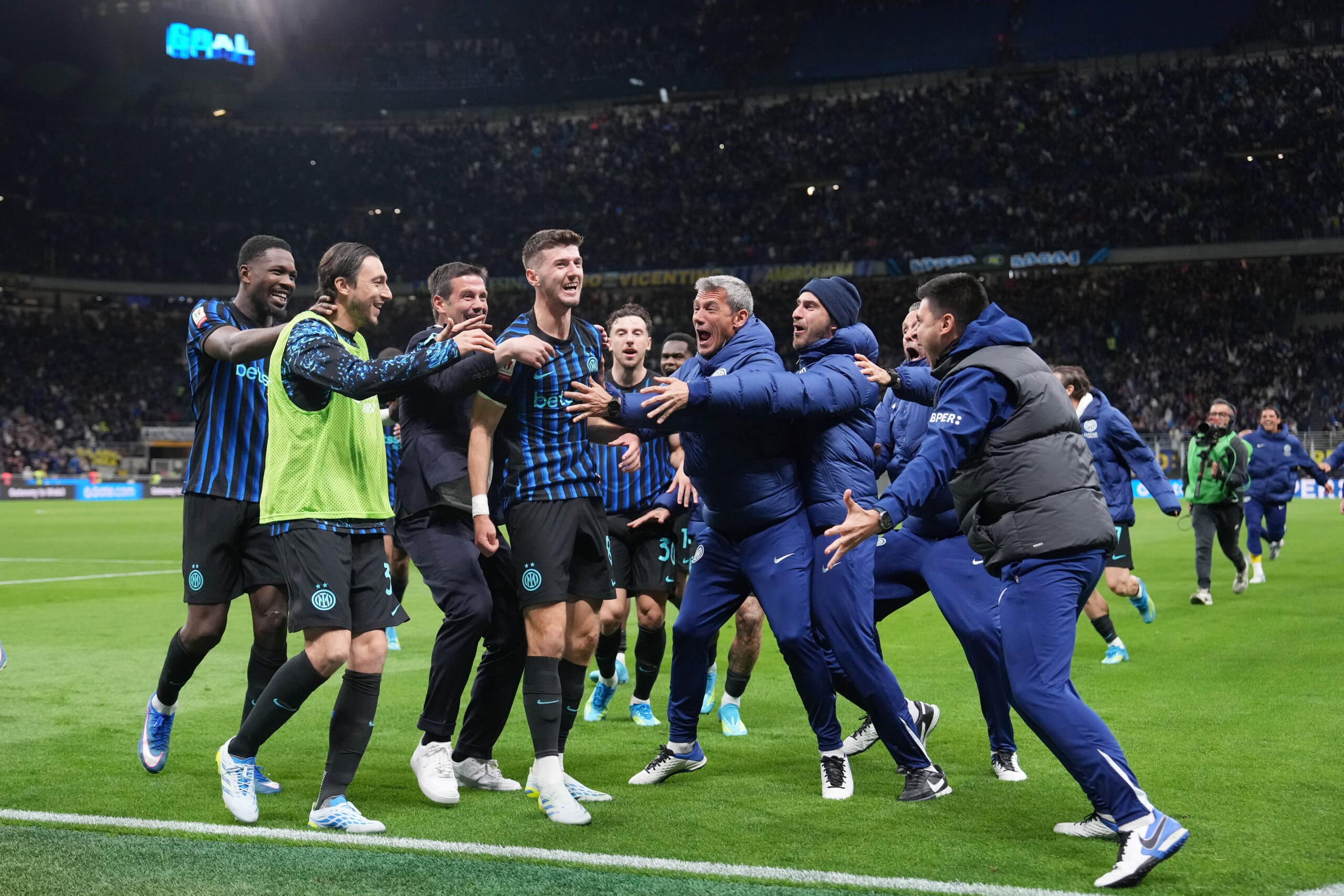 coppa italia inter reach the final after a 3 2 comeback win over como scaled