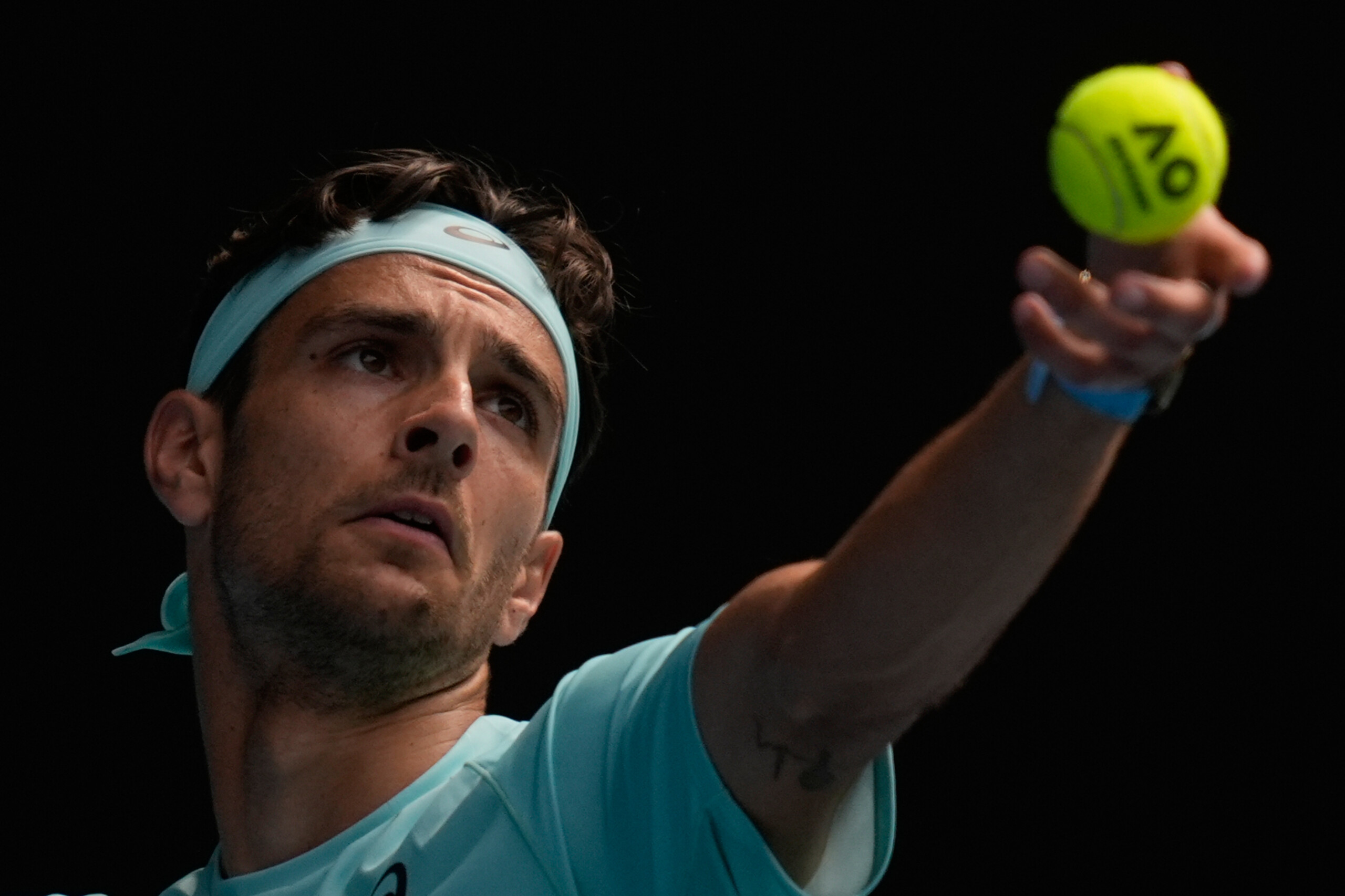 atp madrid musetti tames hurkacz and flies to the third round scaled