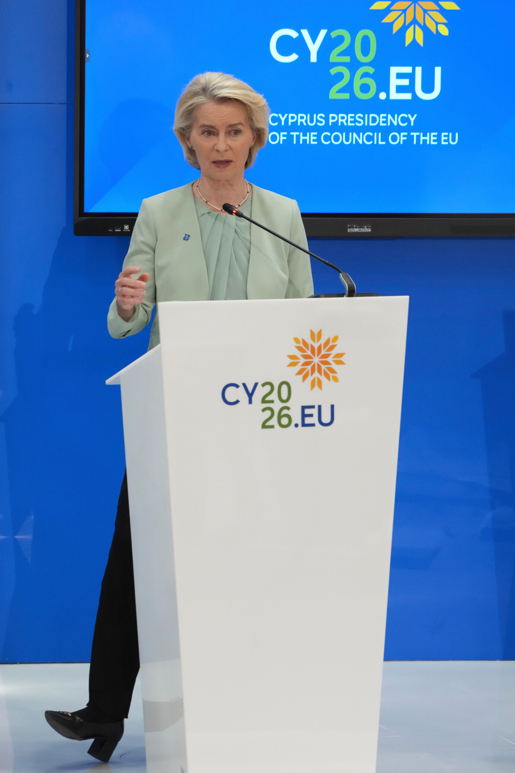 eu von der leyen focus on renewables and small nuclear reactors scaled