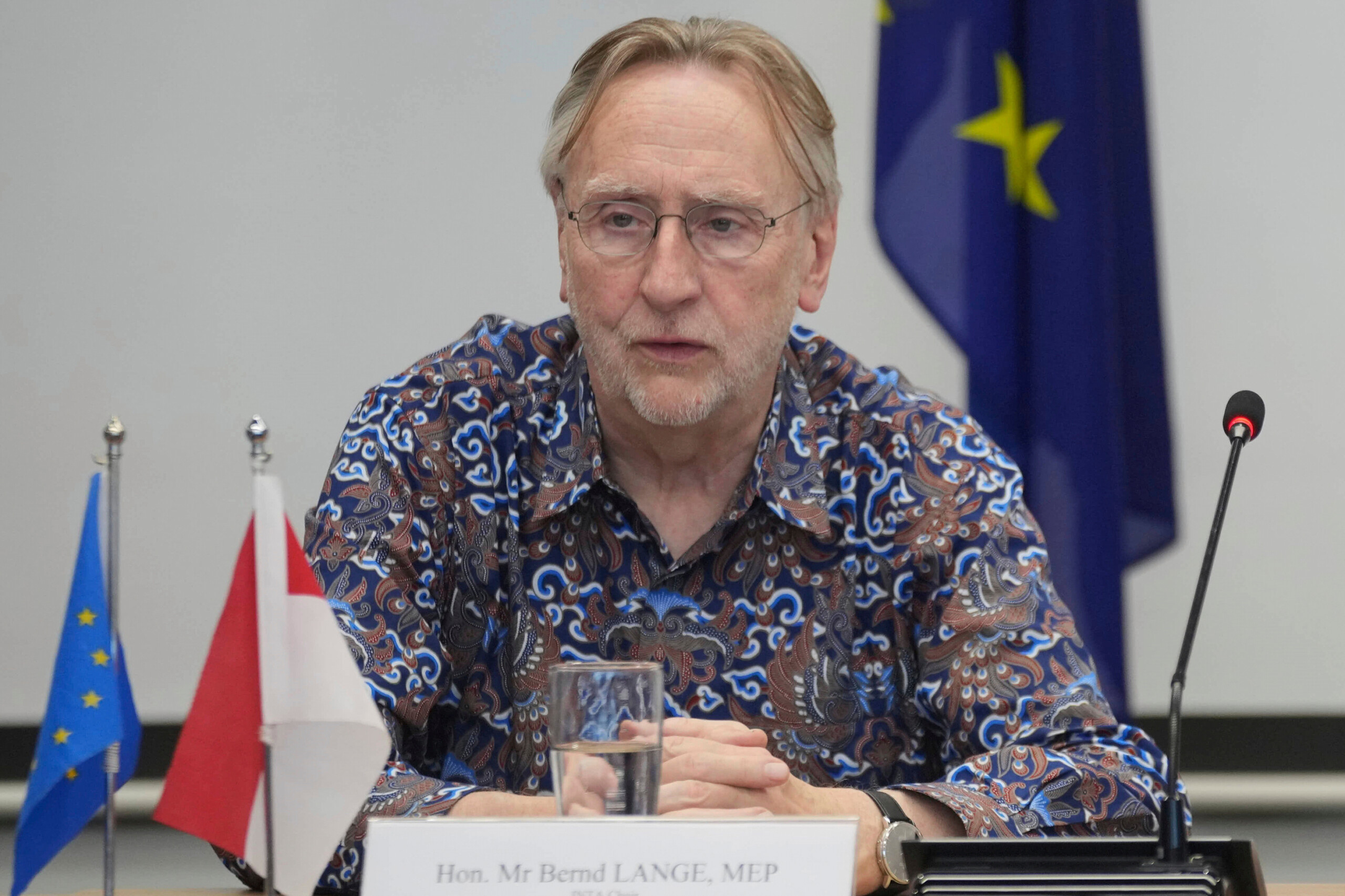 tariffs european parliament trumps plan is unacceptable scaled