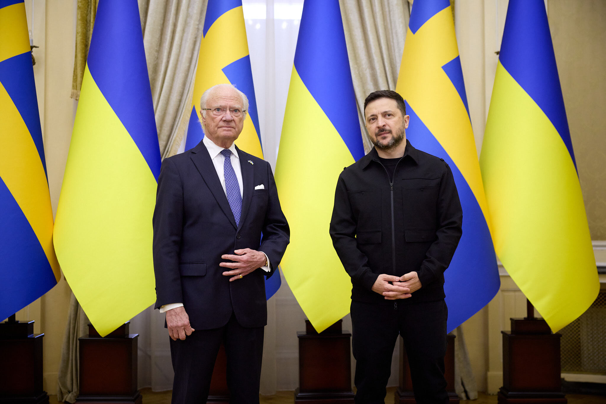 ukraine zelensky at least five people injured in raid on odessa