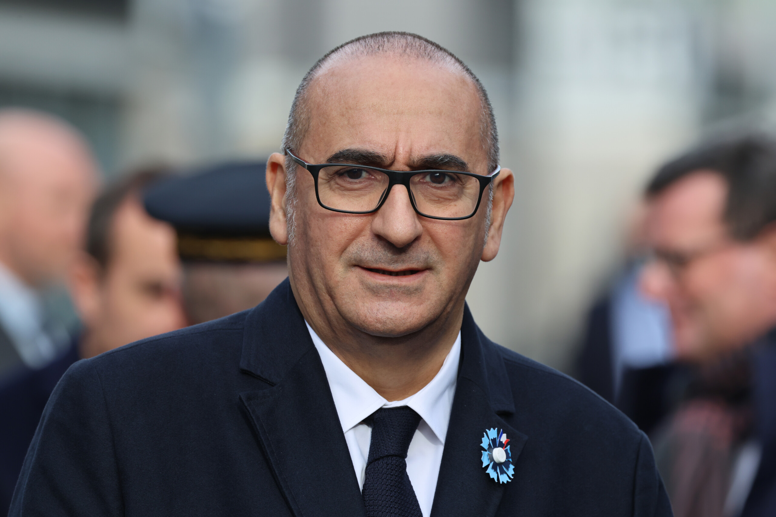 france massive rave on military grounds minister of the interior visits the scene scaled