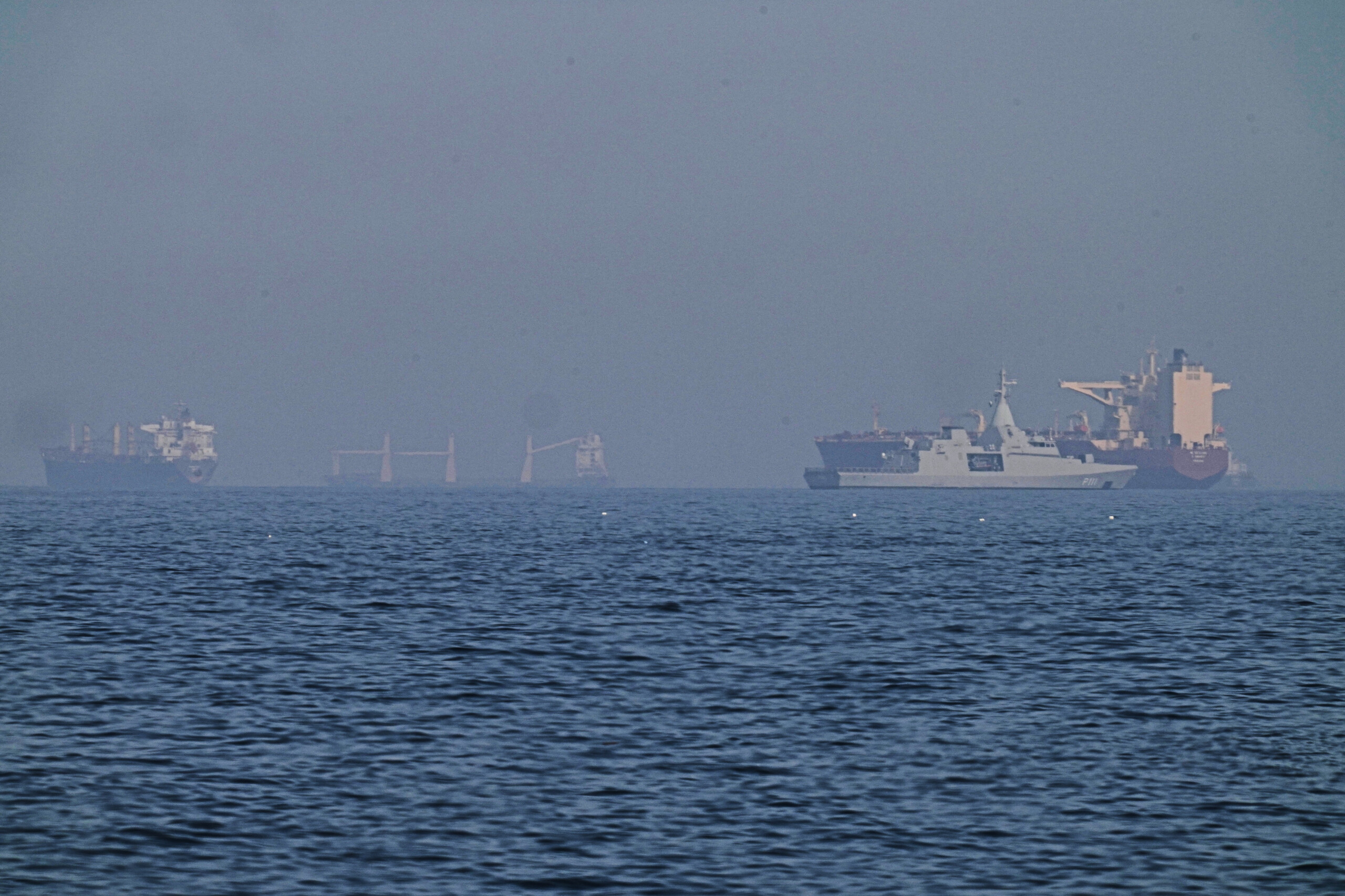 iran british army two ships hit in the strait of hormuz scaled