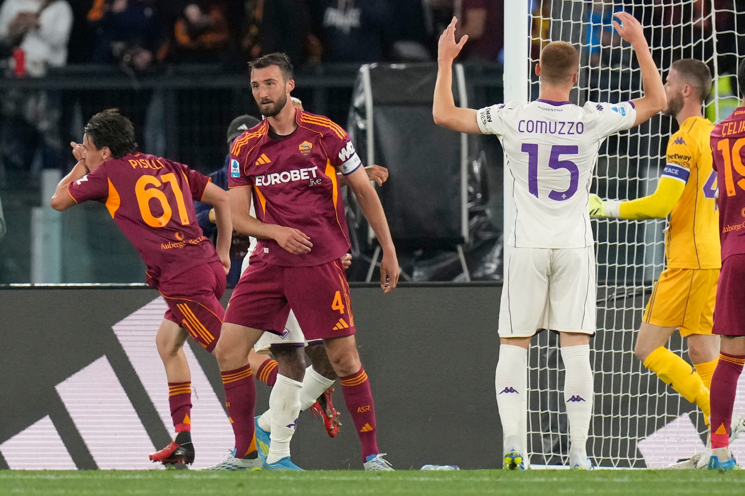 serie a roma fiorentina 4 0 giallorossi one point behind champions league zone scaled