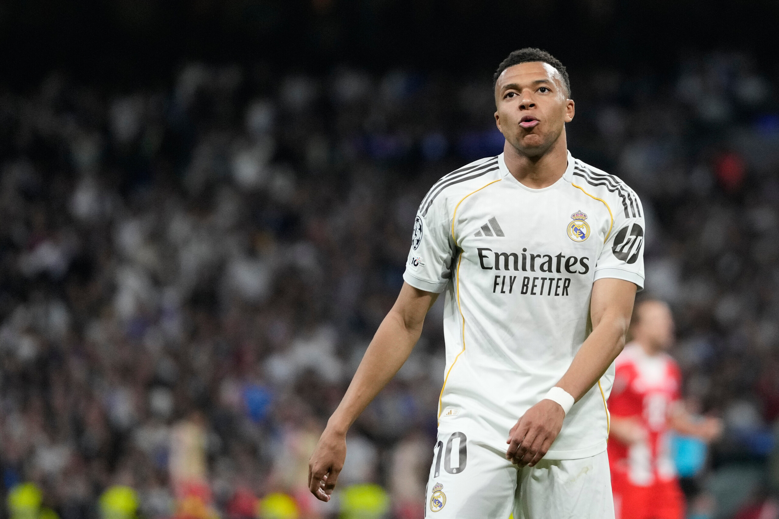 Real Madrid fans furious over Mbappé’s weekend in Sardinia: “The club is in agreement” 1 real madrid fans furious over mbappes weekend in sardinia the club is in agreement scaled