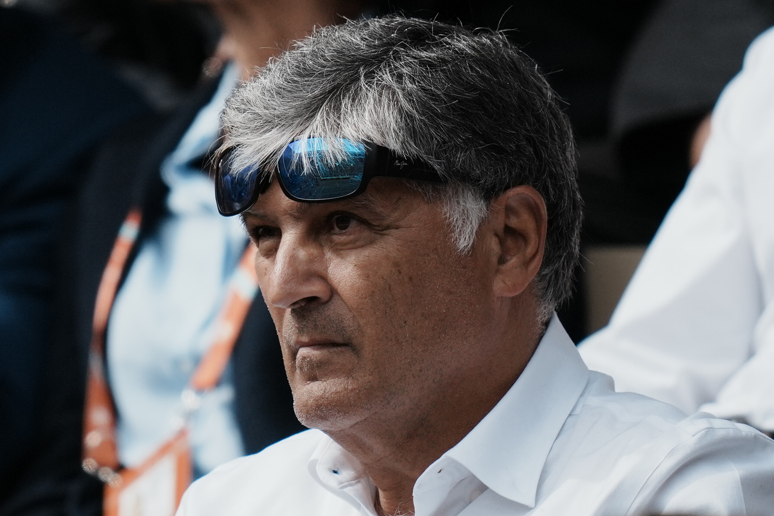 toni nadal too much power players should use a smaller racket scaled