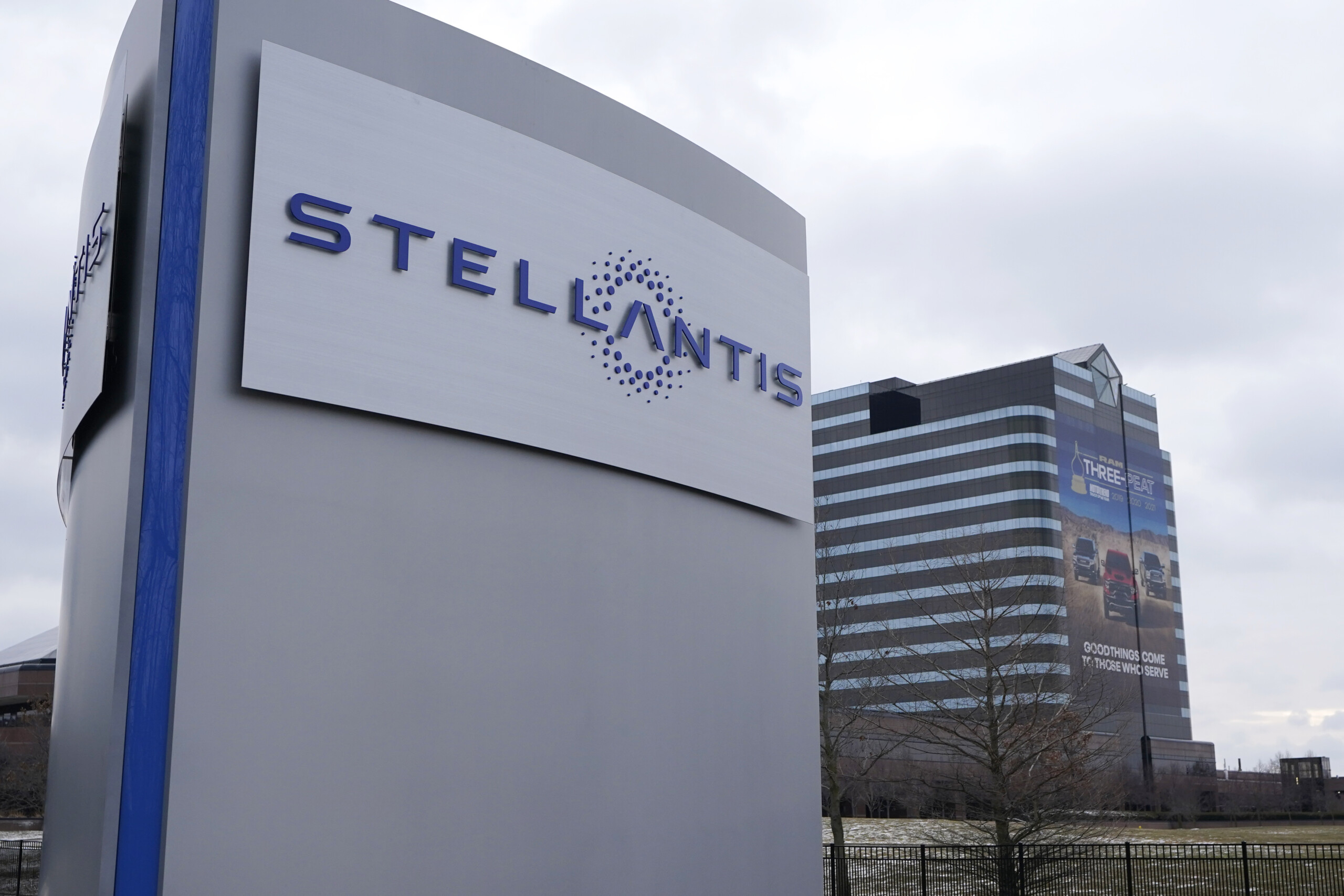 cars stellantis and leapmotor strengthen strategic partnership scaled