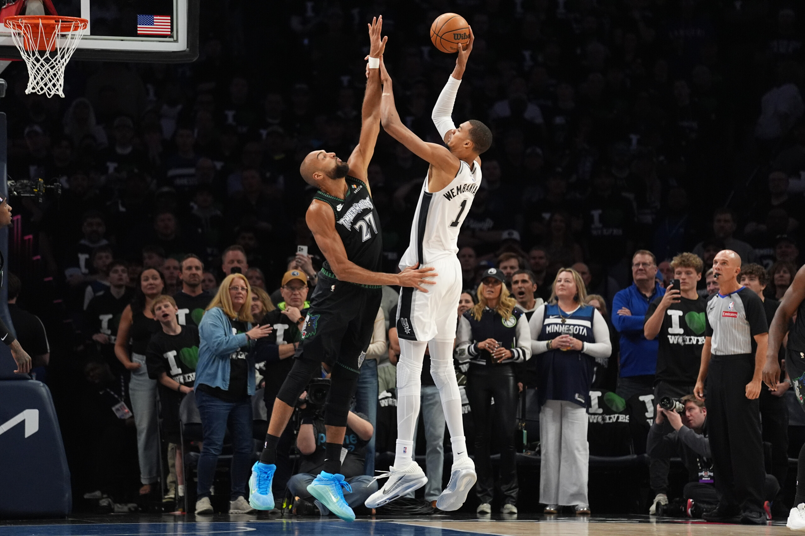 nba playoffs san antonio win in minneapolis knicks lead 3 0 against philadelphia scaled
