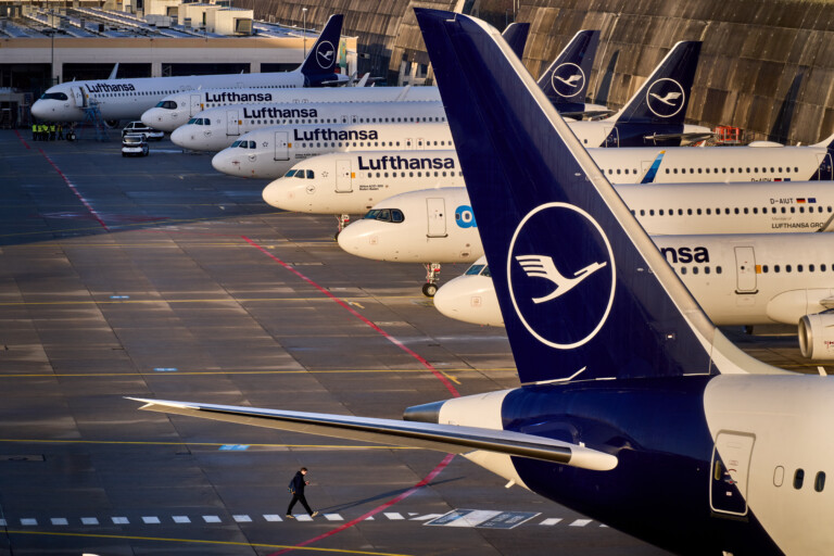 ita lufthansas stake rises to 90 e325 million deal