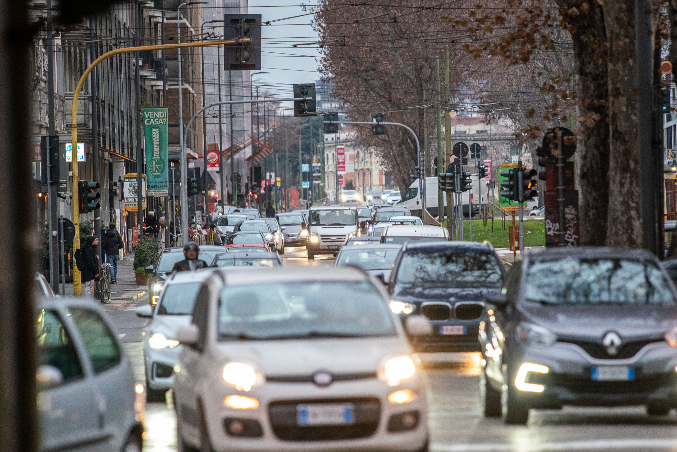 climate eu greenhouse gas emissions up 0 9 at end of 2025 scaled