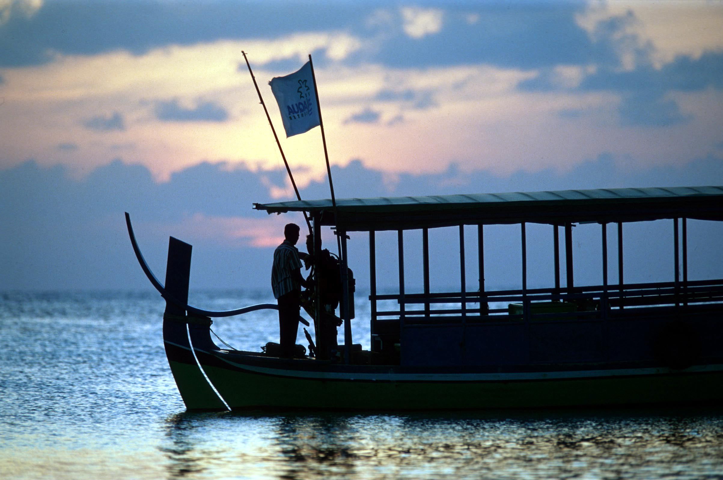 maldives bodies of tourists found 60 metres below the surface inside a cave