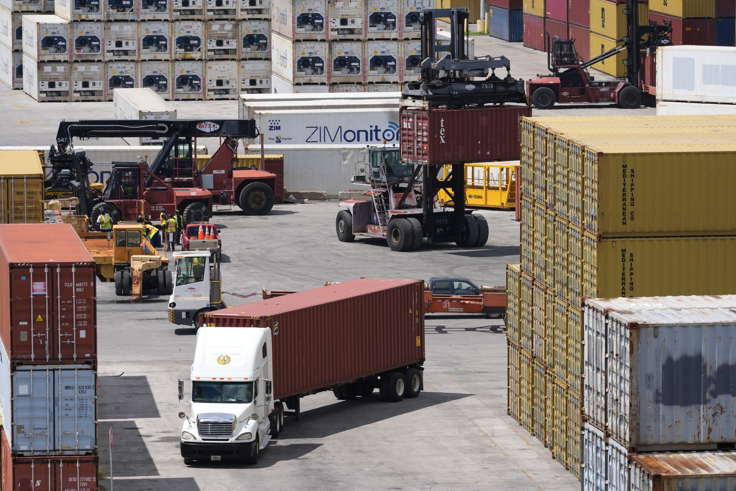 foreign trade istat imports up 4 8 and exports up 4 1 in march scaled
