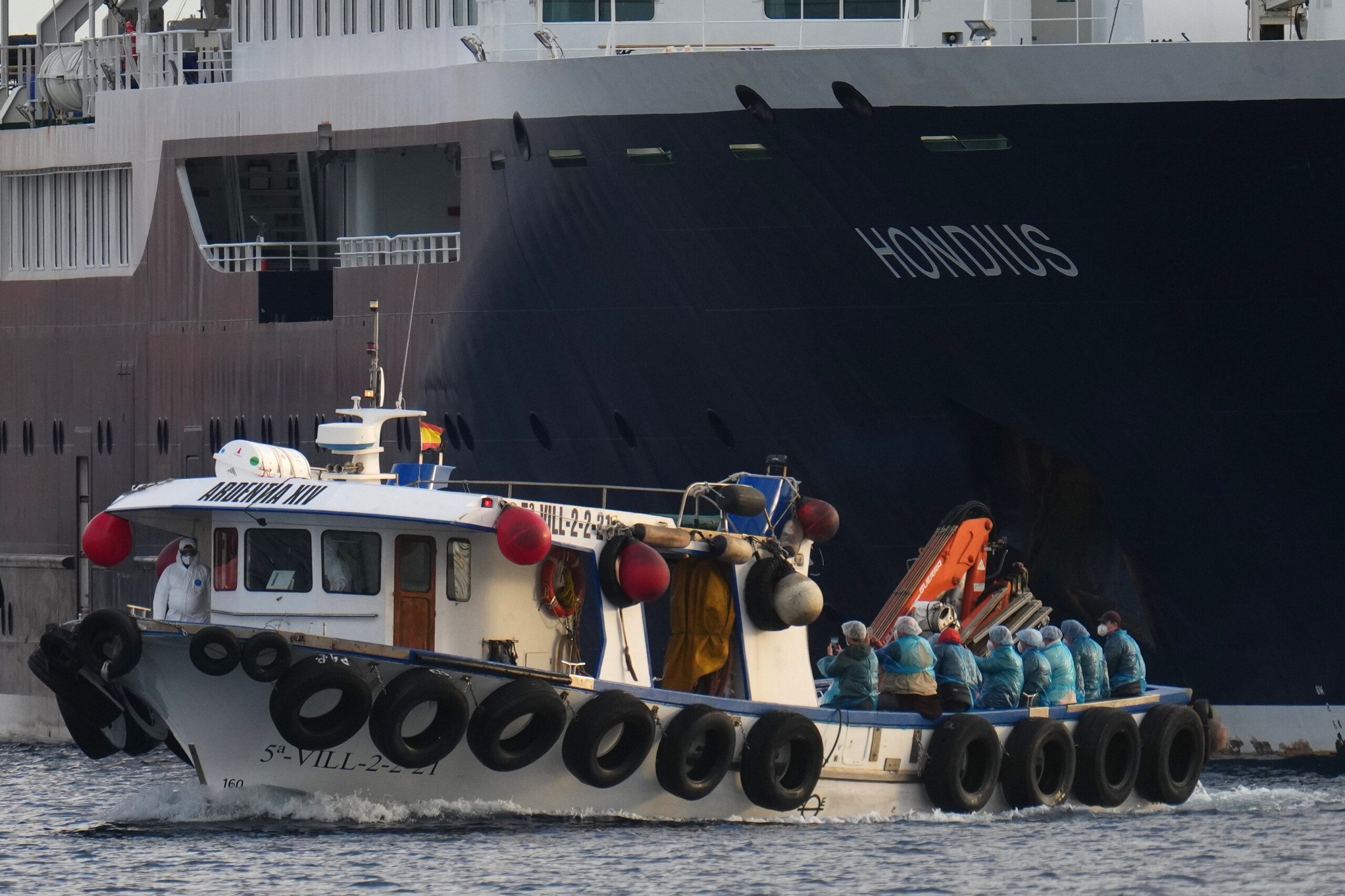 hantavirus cruise ship arrives in the port of rotterdam scaled