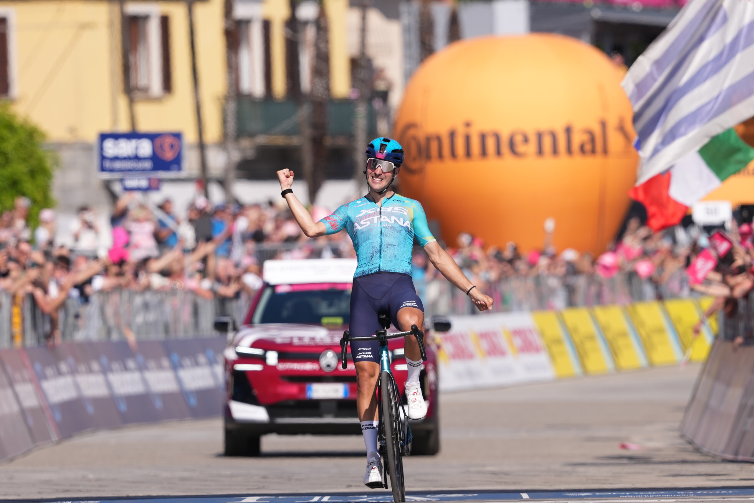 giro ditalia bettiol wins stage 13 third italian victory scaled