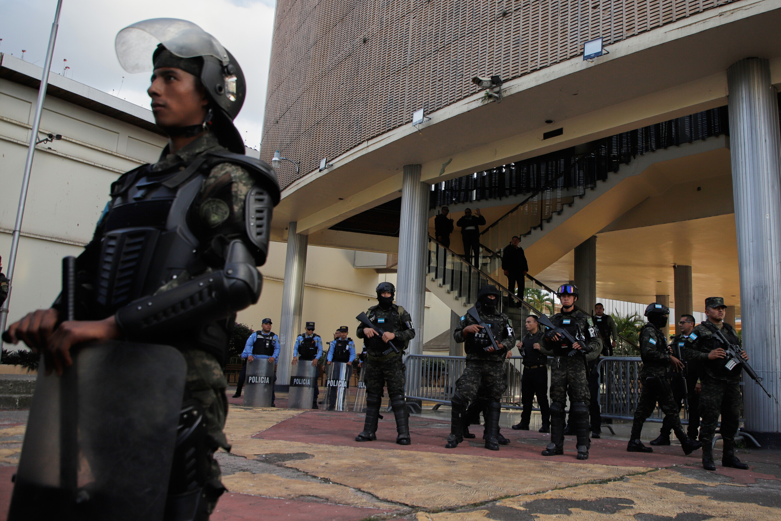 honduras at least 25 dead in two separate armed attacks scaled