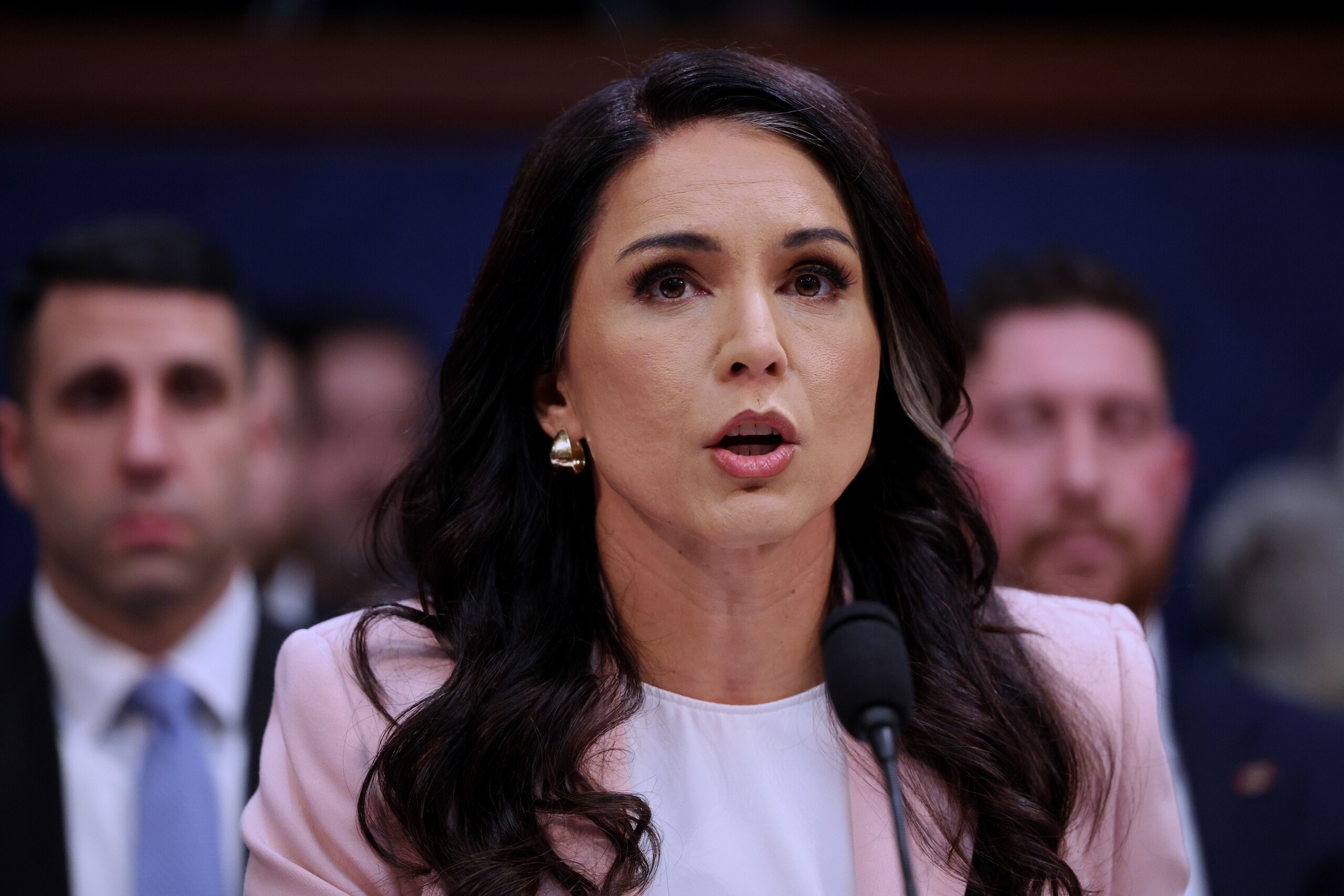 u s media intelligence director tulsi gabbard has resigned scaled