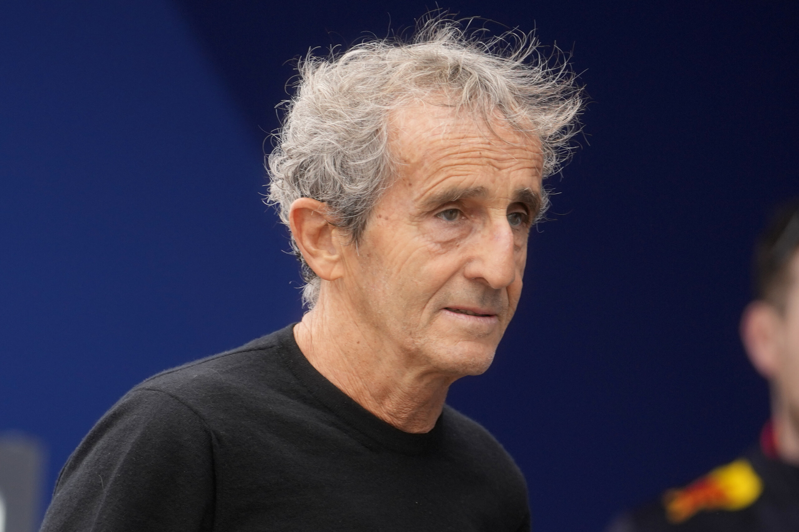 alain prost was mugged at his home in nyon switzerland he sustained minor head injuries scaled