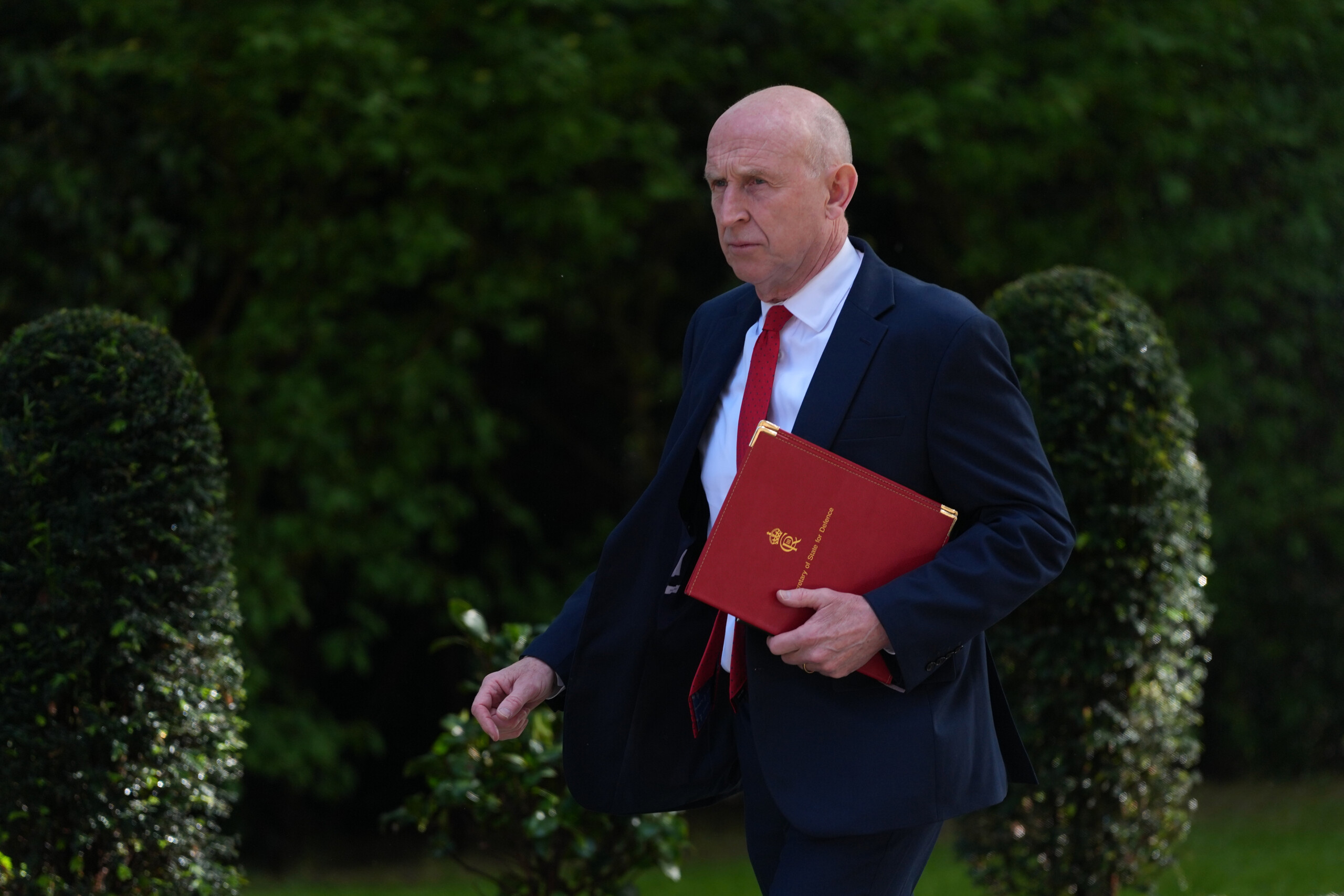 united kingdom defence ministers aircraft gps signal jammed near russian border scaled