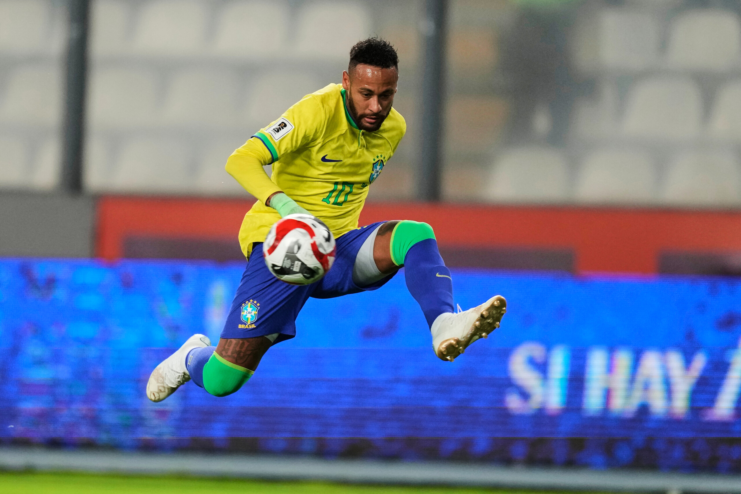 brazil neymar suffers muscle injury out for 2 3 weeks scaled