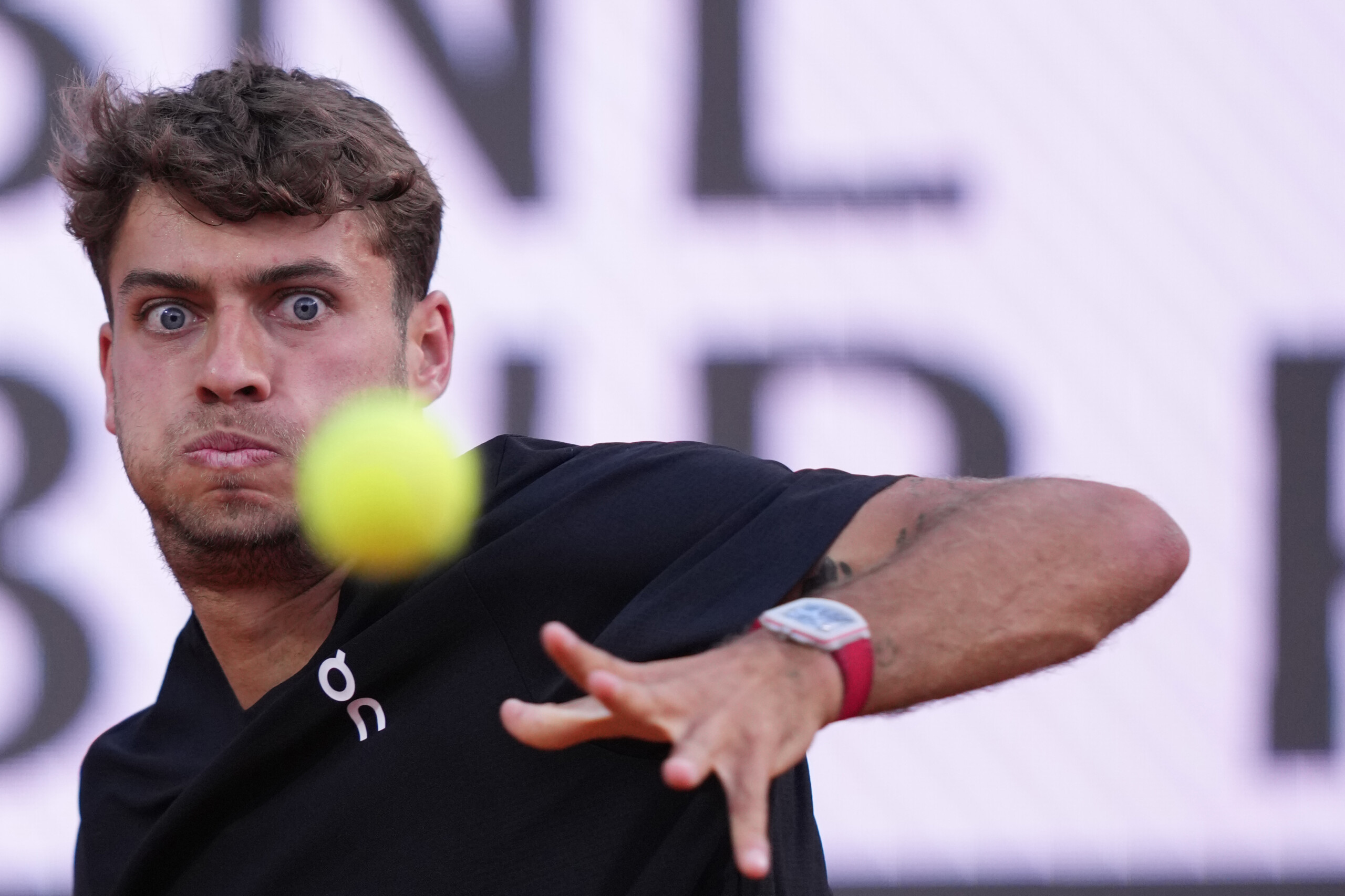 roland garros cobolli advances to third round defeats chinas wu in 3 sets scaled