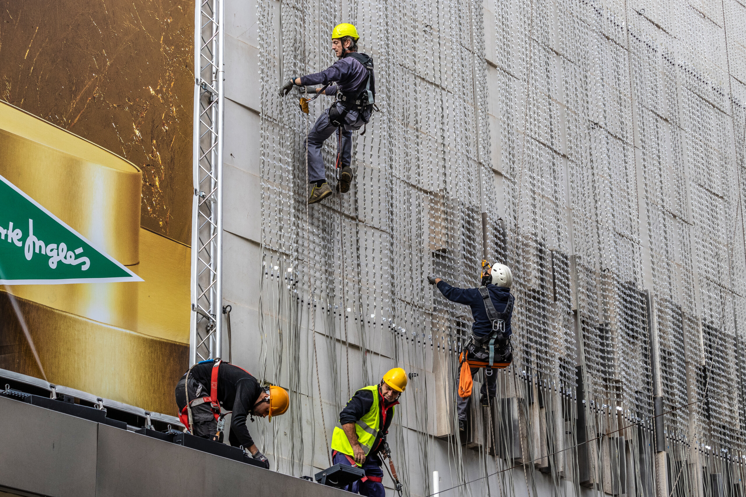 eurostat unemployment rate stable at 6 3 in april 6 in the eu scaled