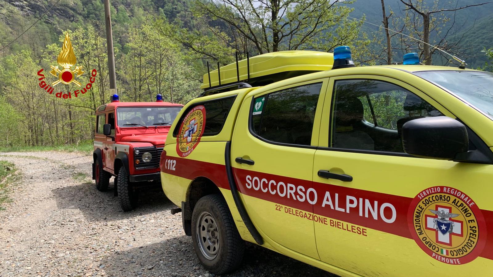 mountains 23 year old falls on gran sasso and 53 year old gets lost double rescue operation by the mountain rescue service