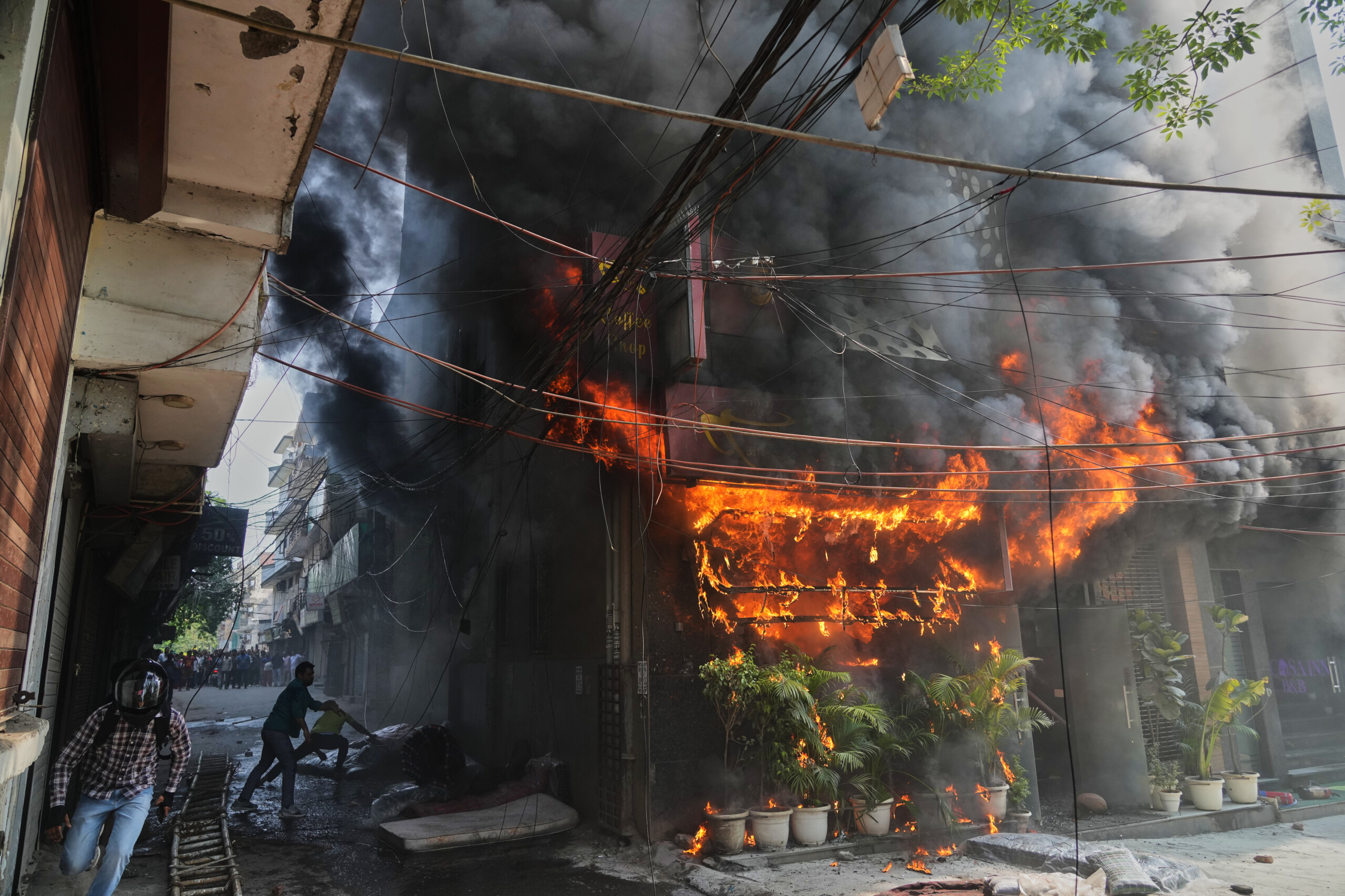 india building fire in new delhi leaves at least 18 dead scaled