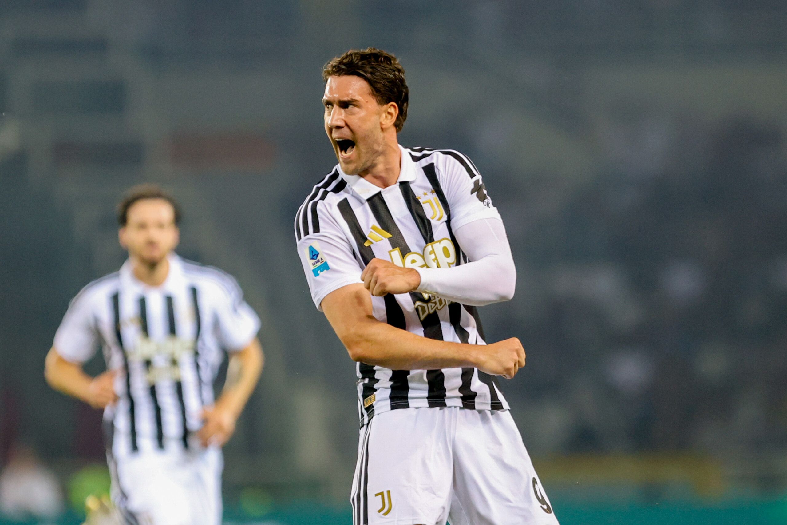no deal between juve and vlahovic striker set to leave on a free transfer scaled