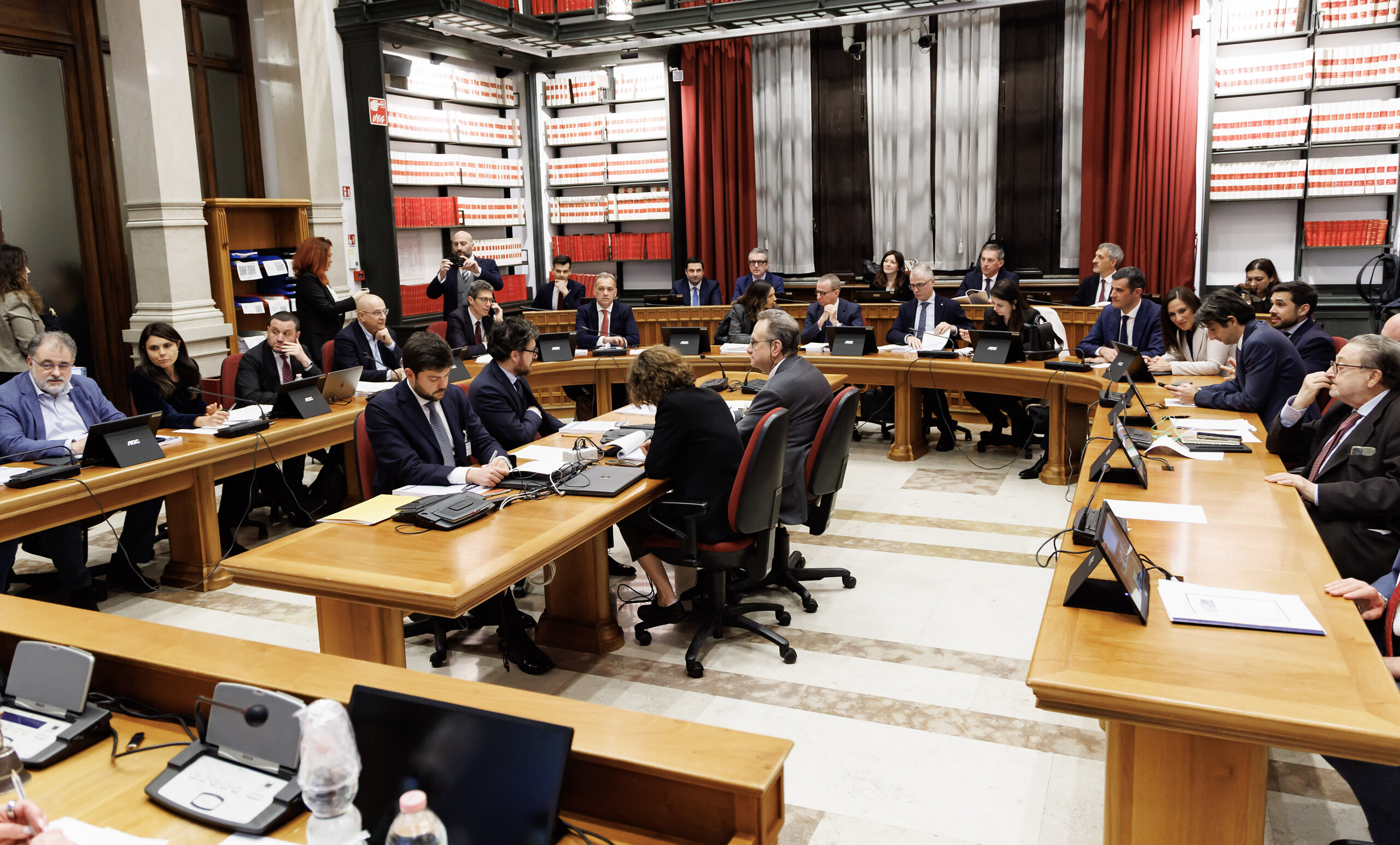 electoral law committee adopts the bignami bis bill as its draft text scaled