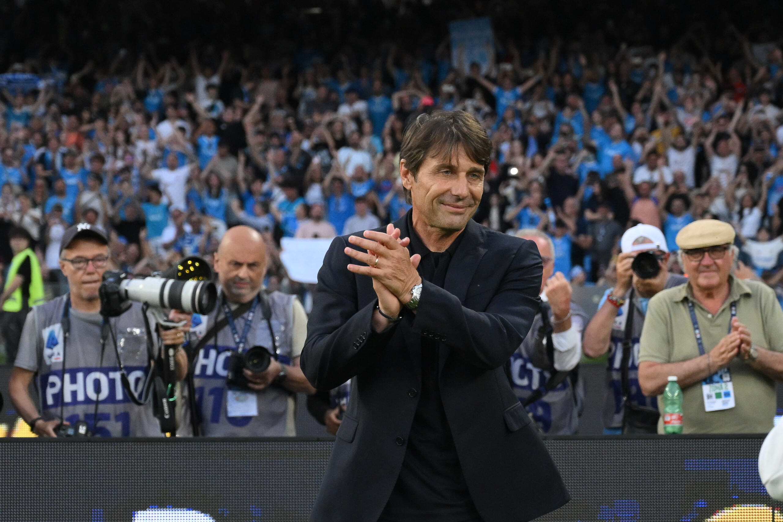 football napoli officially terminate contracts with conte and his staff scaled