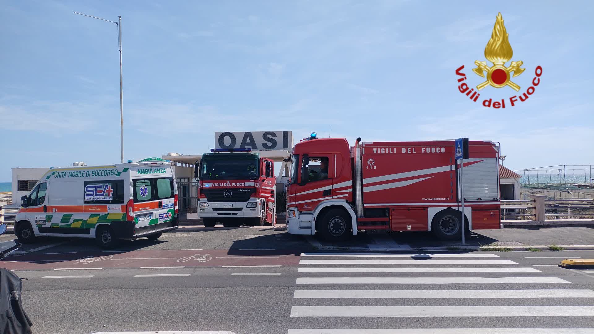 rome oasi beach establishment in ostia on fire arson not ruled out