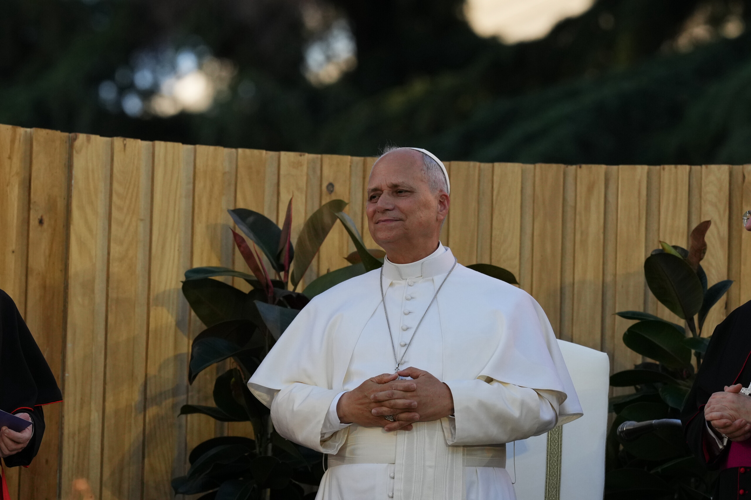 spain pope to young people seek the truth online there are often lies scaled