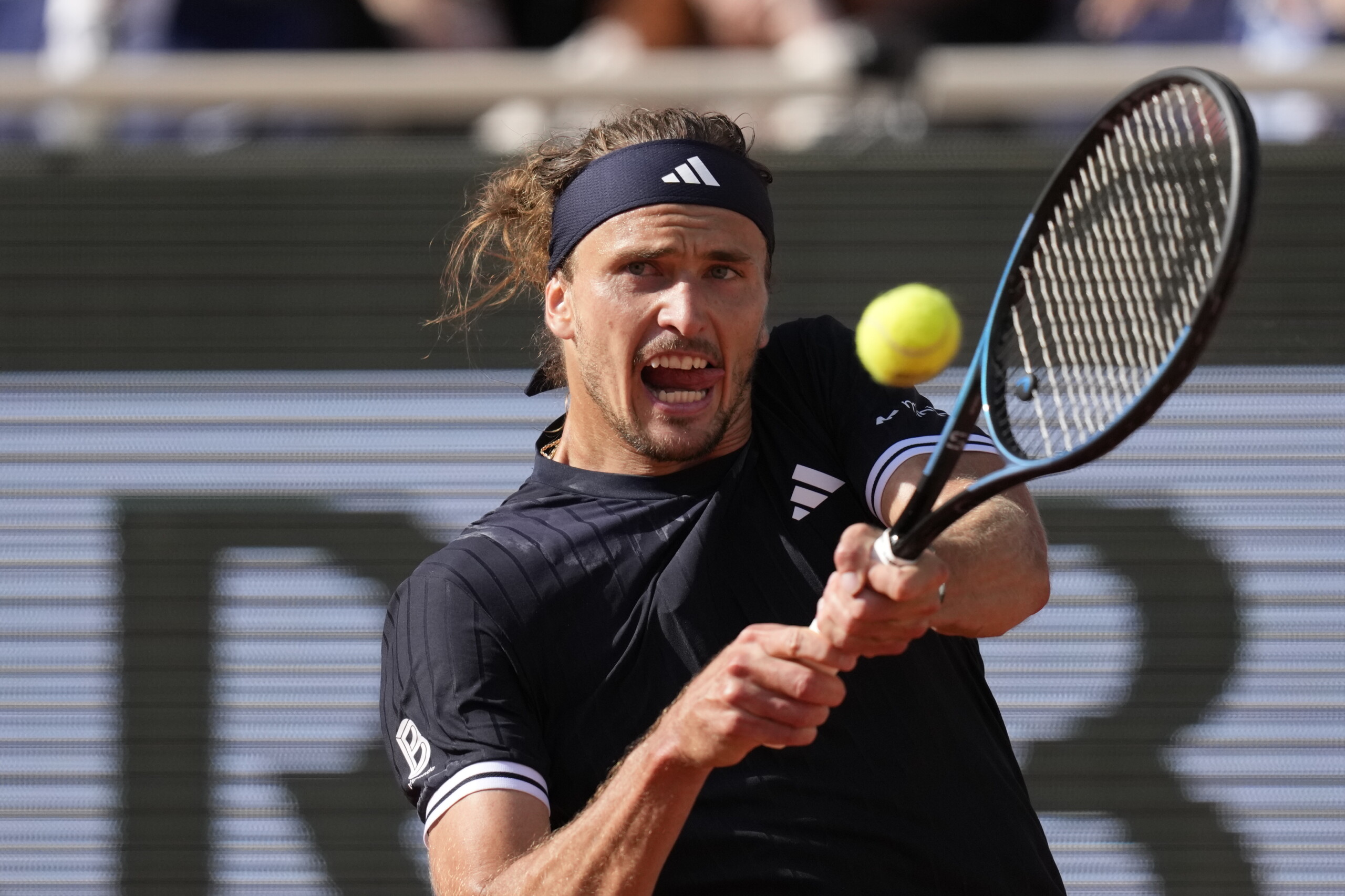 roland garros cobolli beaten in five sets first grand slam title for zverev scaled
